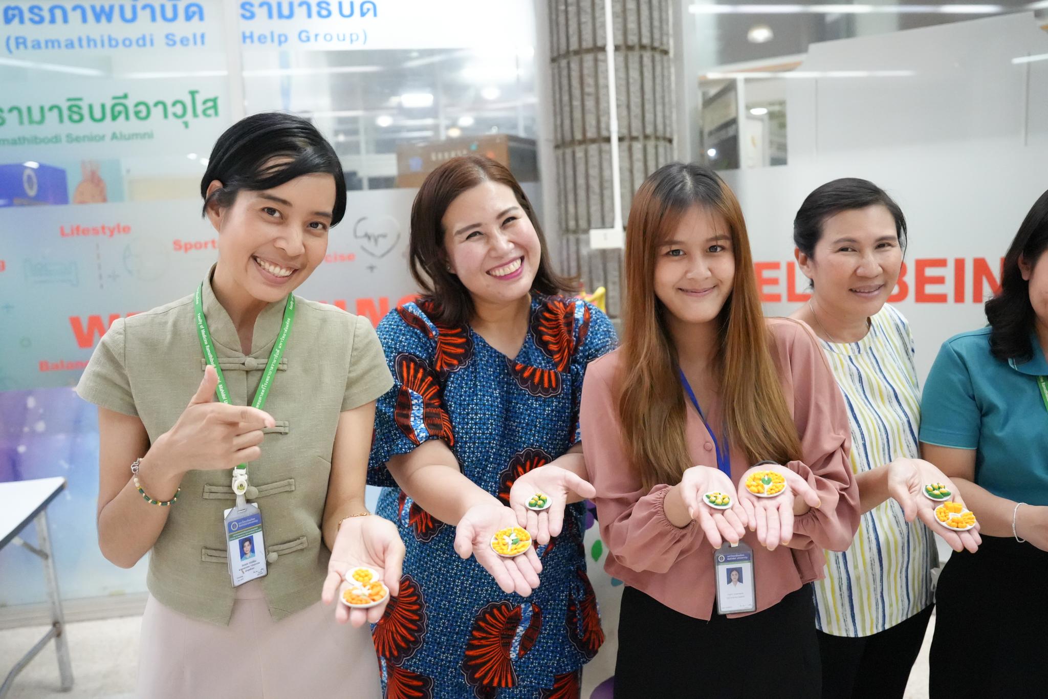 จัดกิจกรรมปั้นเติมสุข จัดกิจกรรมปั้นเติมสุข