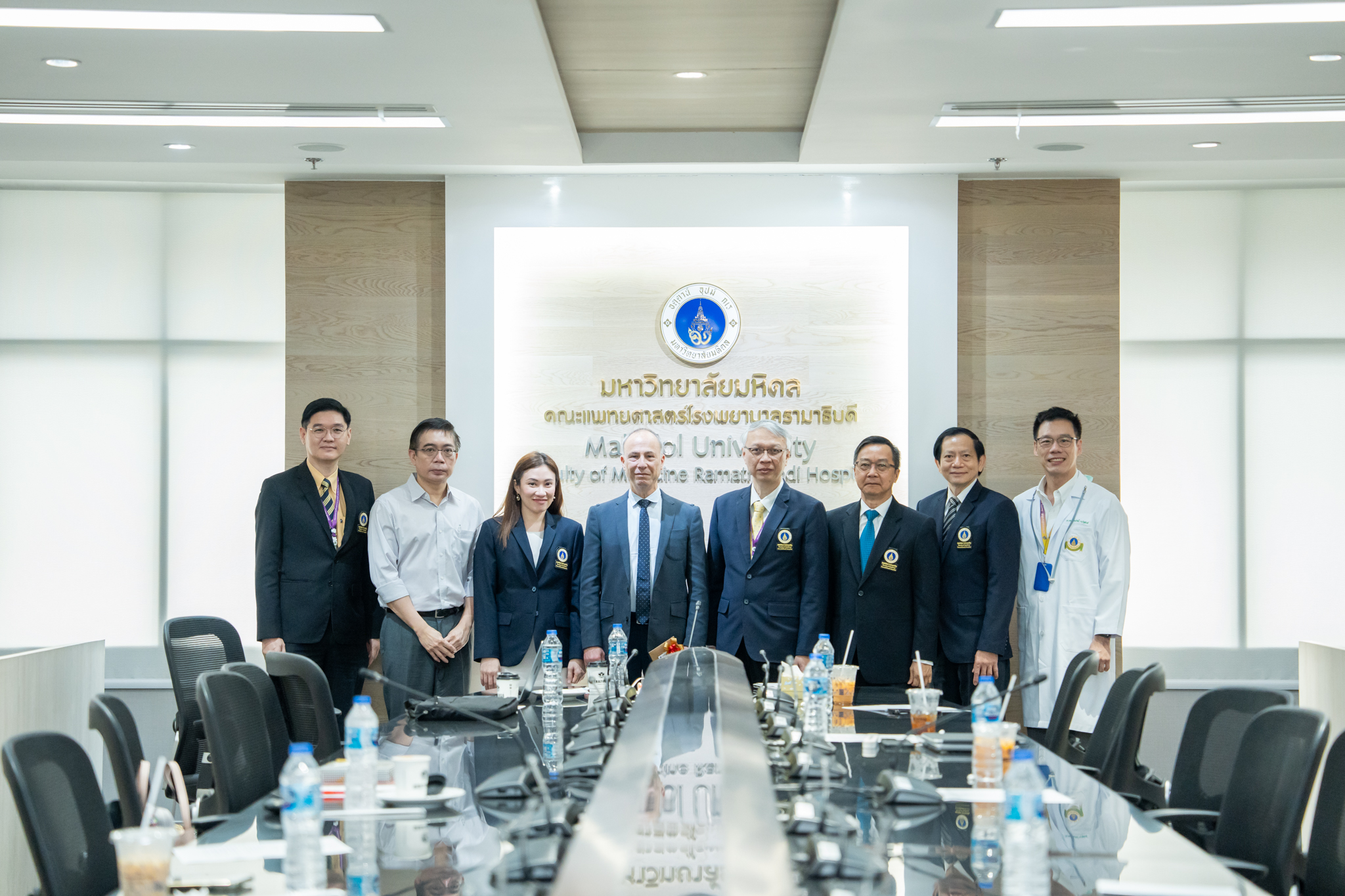 “โครงการพัฒนาทักษะการเป็นอาจารย์ที่ปรึกษาในด้านการเรียน สุขภาวะและการทำวิจัย แก่นักศึกษาแพทย์ แพทย์ประจำบ้านและแพทย์ประจำบ้านต่อยอด” “โครงการพัฒนาทักษะการเป็นอาจารย์ที่ปรึกษาในด้านการเรียน สุขภาวะและการทำวิจัย แก่นักศึกษาแพทย์ แพทย์ประจำบ้านและแพทย์ประจำบ้านต่อยอด”