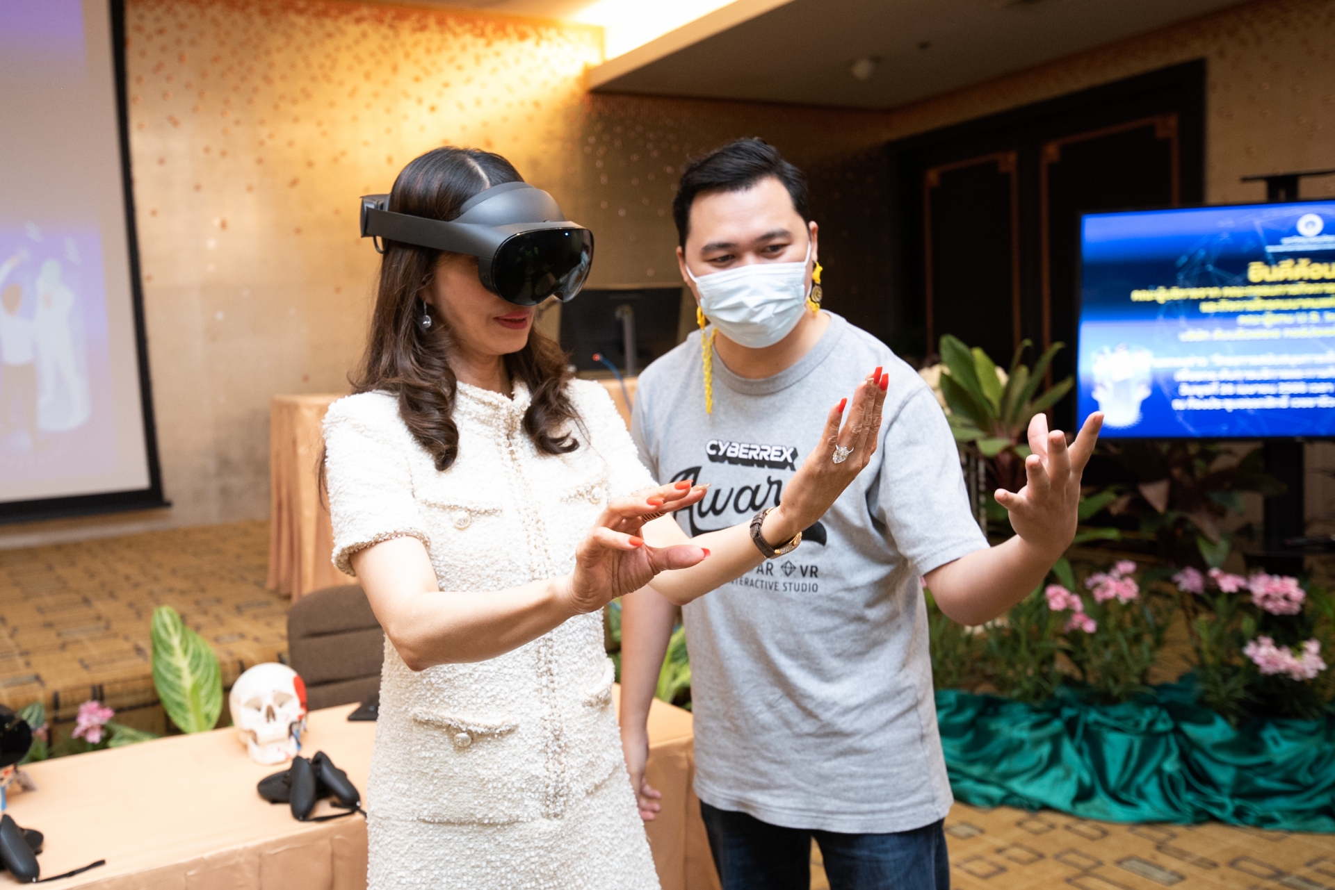 แถลงข่าว “โครงการสนับสนุนการเชื่อมต่อด้วยเทคโนโลยี Wifi 6E เพื่อยกระดับการบริการและการศึกษาทางการแพทย์” แถลงข่าว “โครงการสนับสนุนการเชื่อมต่อด้วยเทคโนโลยี Wifi 6E เพื่อยกระดับการบริการและการศึกษาทางการแพทย์”