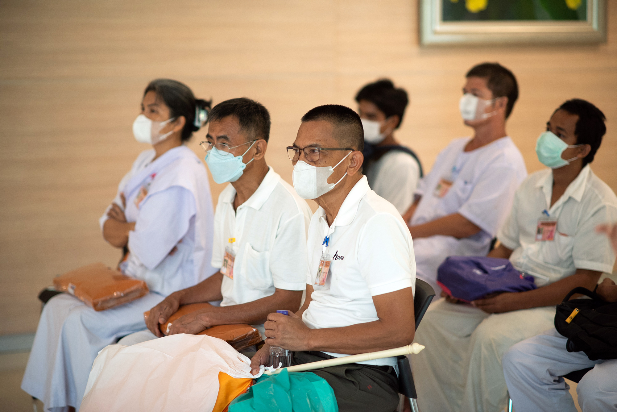 บรรยายพิเศษและฉีดวัคซีนป้องกันไข้หวัดใหญ่และไข้สมองอักเสบถวายแก่คณะสงฆ์ บรรยายพิเศษและฉีดวัคซีนป้องกันไข้หวัดใหญ่และไข้สมองอักเสบถวายแก่คณะสงฆ์