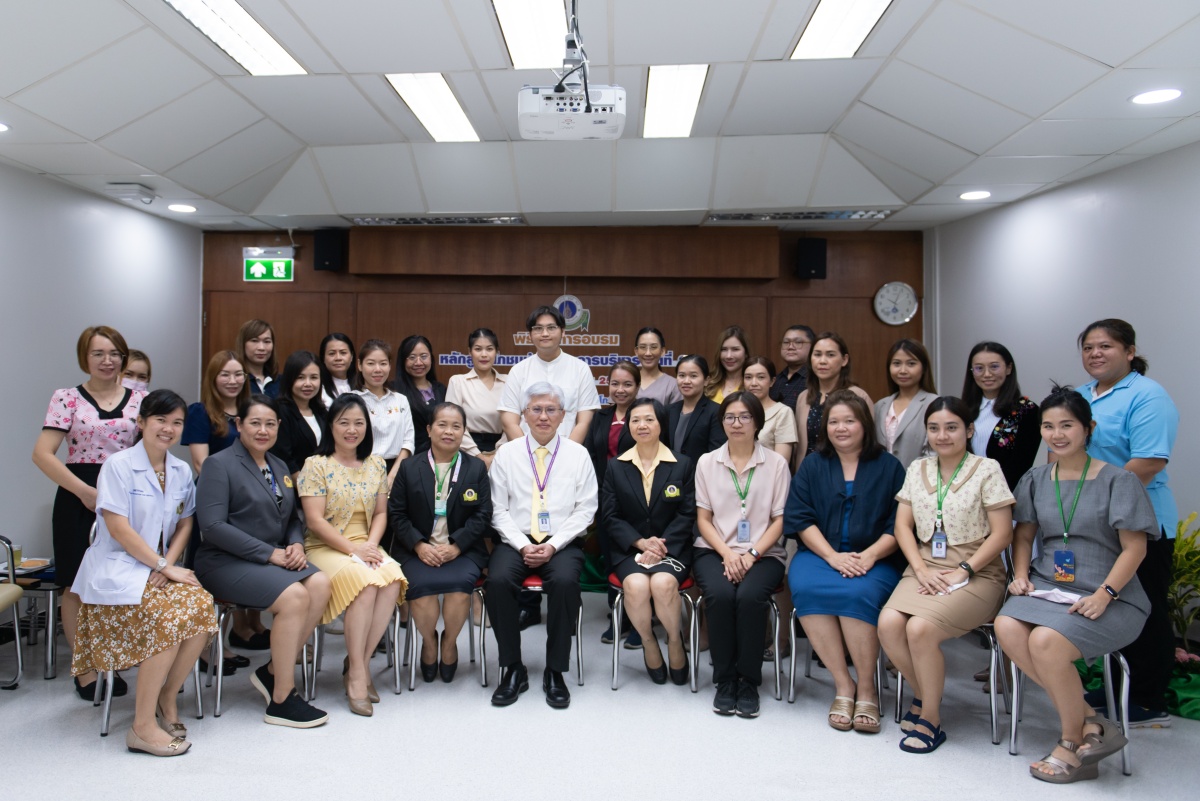 พิธีเปิดการอบรมหลักสูตรโภชนบำบัดและการบริหารรุ่นที่ 32 พิธีเปิดการอบรมหลักสูตรโภชนบำบัดและการบริหารรุ่นที่ 32