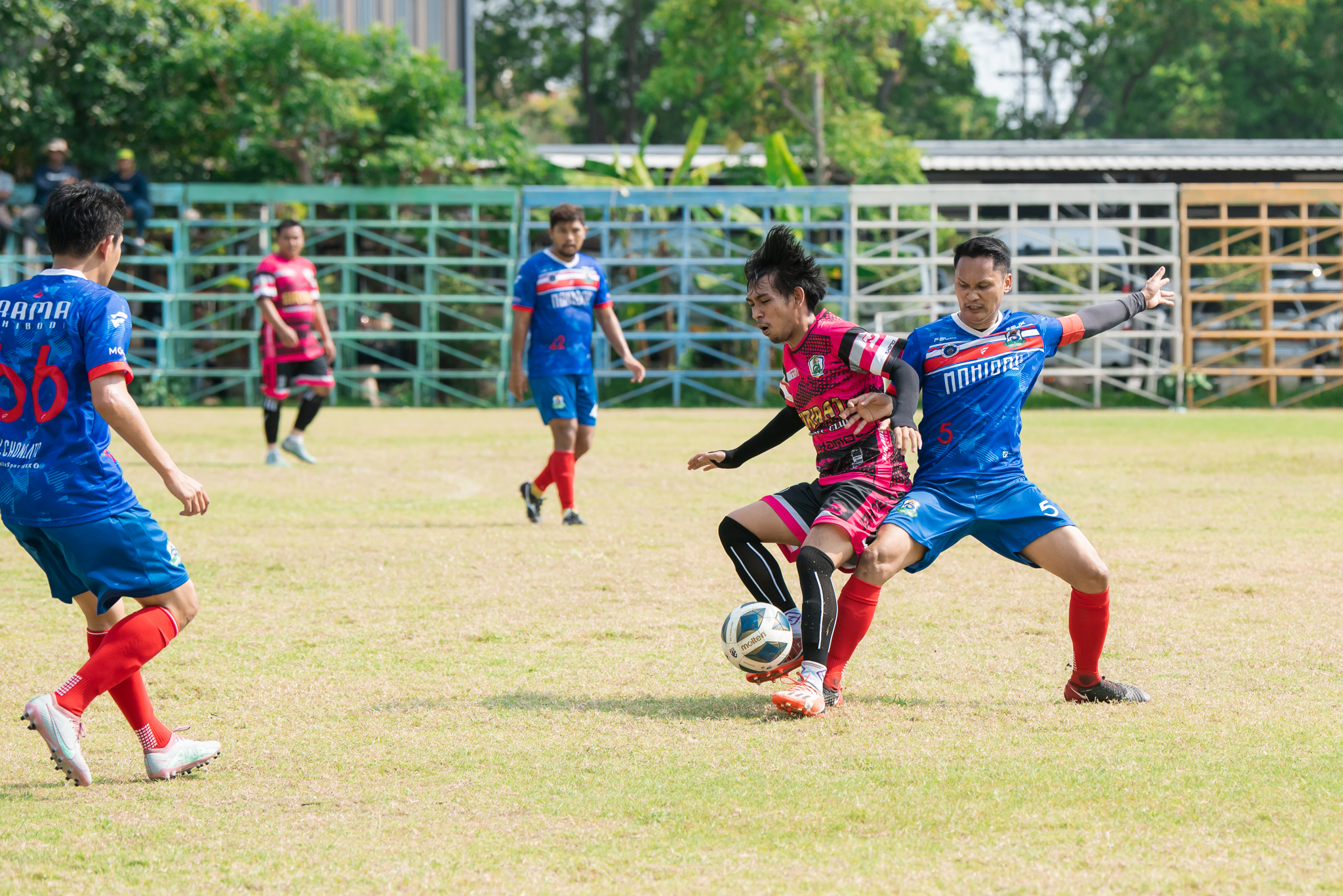 คณะแพทยศาสตร์โรงพยาบาลรามาธิบดี มหาวิทยาลัยมหิดล ได้รับเหรียญทองจากการแข่งขันฟุตบอลรอบชิงชนะเลิศ (รุ่นทั่วไป) คณะแพทยศาสตร์โรงพยาบาลรามาธิบดี มหาวิทยาลัยมหิดล ได้รับเหรียญทองจากการแข่งขันฟุตบอลรอบชิงชนะเลิศ (รุ่นทั่วไป)