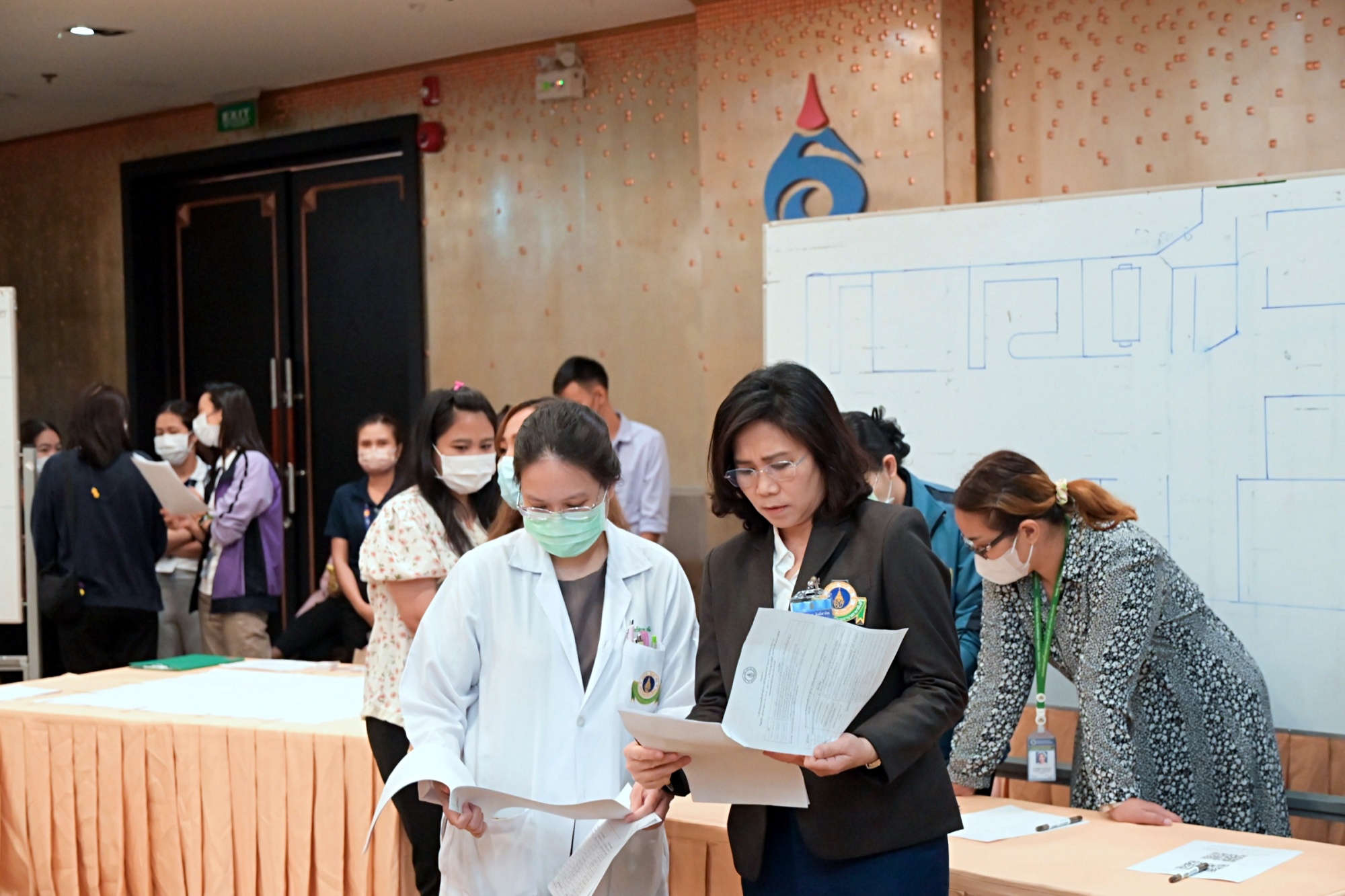 การฝึกซ้อมอพยพเคลื่อนย้ายผู้ป่วย กรณีเกิดเหตุเพลิงไหม้ การฝึกซ้อมอพยพเคลื่อนย้ายผู้ป่วย กรณีเกิดเหตุเพลิงไหม้