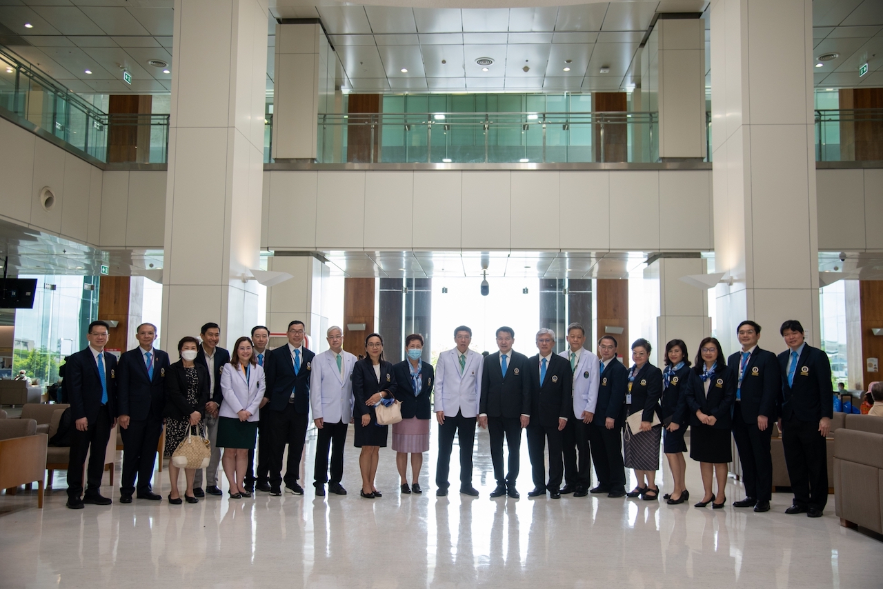 คณะผู้บริหารคณะแพทยศาสตร์โรงพยาบาลรามาธิบดีเยี่ยมเยือนคณะแพทยศาสตร์ศิริราชพยาบาล คณะผู้บริหารคณะแพทยศาสตร์โรงพยาบาลรามาธิบดีเยี่ยมเยือนคณะแพทยศาสตร์ศิริราชพยาบาล