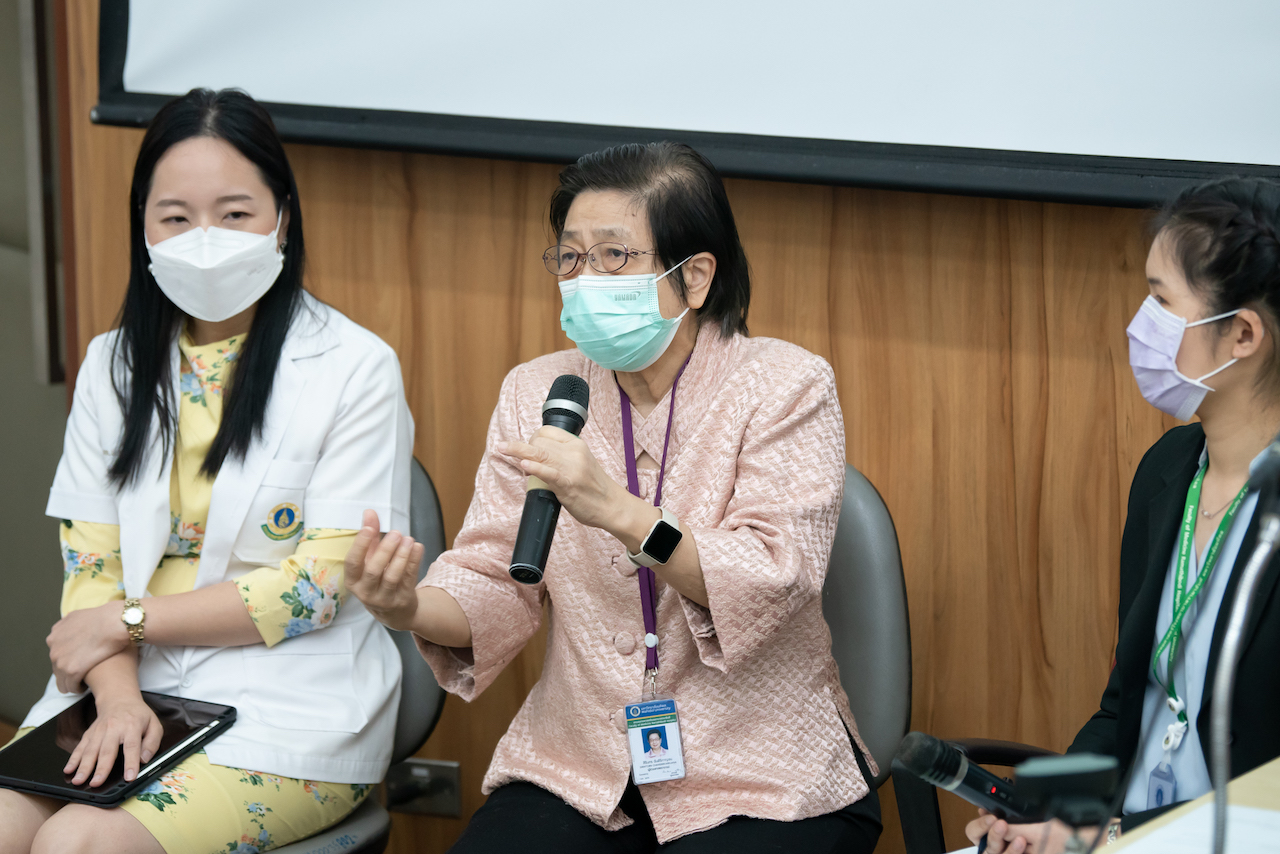 เสวนา ศาสตร์การดูแลผู้สูงอายุในทัศนะของแพทย์แผนปัจจุบัน แพทย์แผนจีน และแพทย์แผนไทยประยุกต์ เสวนา ศาสตร์การดูแลผู้สูงอายุในทัศนะของแพทย์แผนปัจจุบัน แพทย์แผนจีน และแพทย์แผนไทยประยุกต์