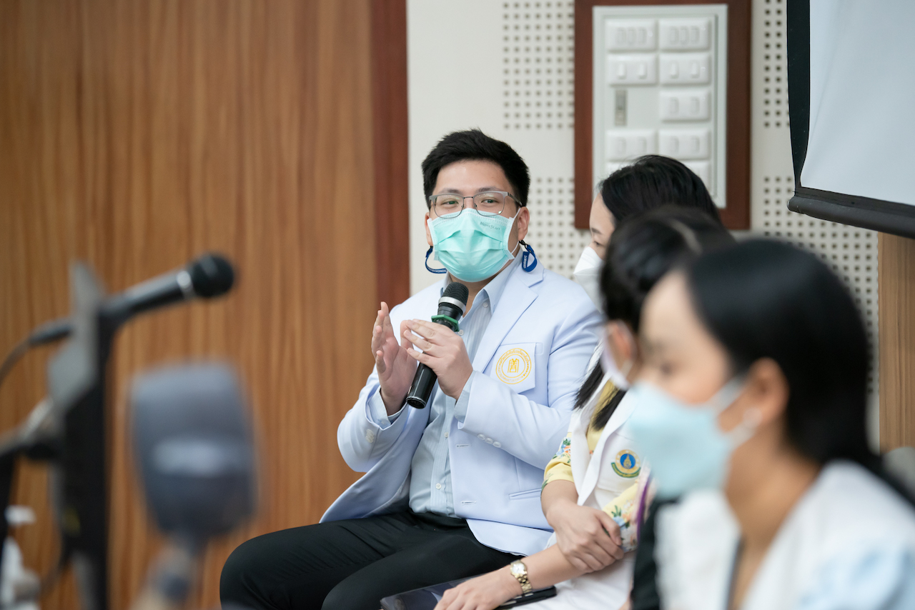 เสวนา ศาสตร์การดูแลผู้สูงอายุในทัศนะของแพทย์แผนปัจจุบัน แพทย์แผนจีน และแพทย์แผนไทยประยุกต์ เสวนา ศาสตร์การดูแลผู้สูงอายุในทัศนะของแพทย์แผนปัจจุบัน แพทย์แผนจีน และแพทย์แผนไทยประยุกต์
