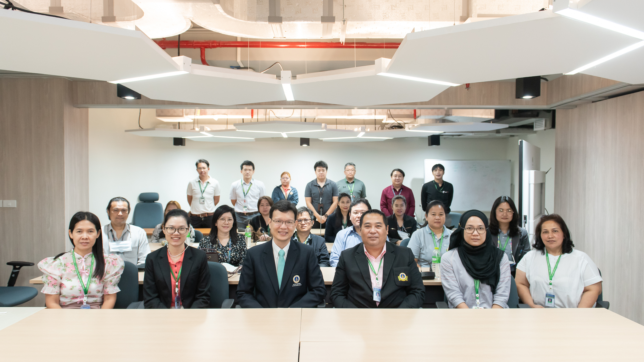 ต้อนรับคณะดูงานจากฝ่ายสารสนเทศ คณะแพทยศาสตร์ศิริราชพยาบาล มหาวิทยาลัยมหิดล ต้อนรับคณะดูงานจากฝ่ายสารสนเทศ คณะแพทยศาสตร์ศิริราชพยาบาล มหาวิทยาลัยมหิดล