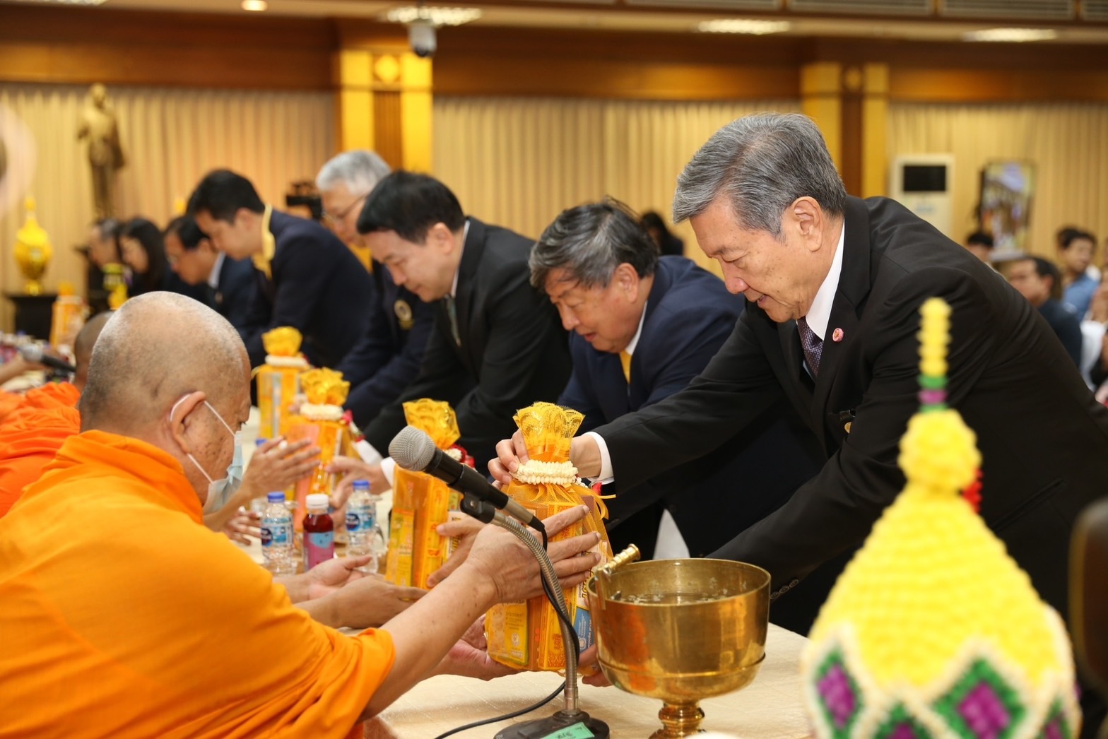 พิธีทำบุญและเปิดป้ายสถาบันราชสุดา คณะแพทยศาสตร์โรงพยาบาลรามาธิบดี มหาวิทยาลัยมหิดล พิธีทำบุญและเปิดป้ายสถาบันราชสุดา คณะแพทยศาสตร์โรงพยาบาลรามาธิบดี มหาวิทยาลัยมหิดล