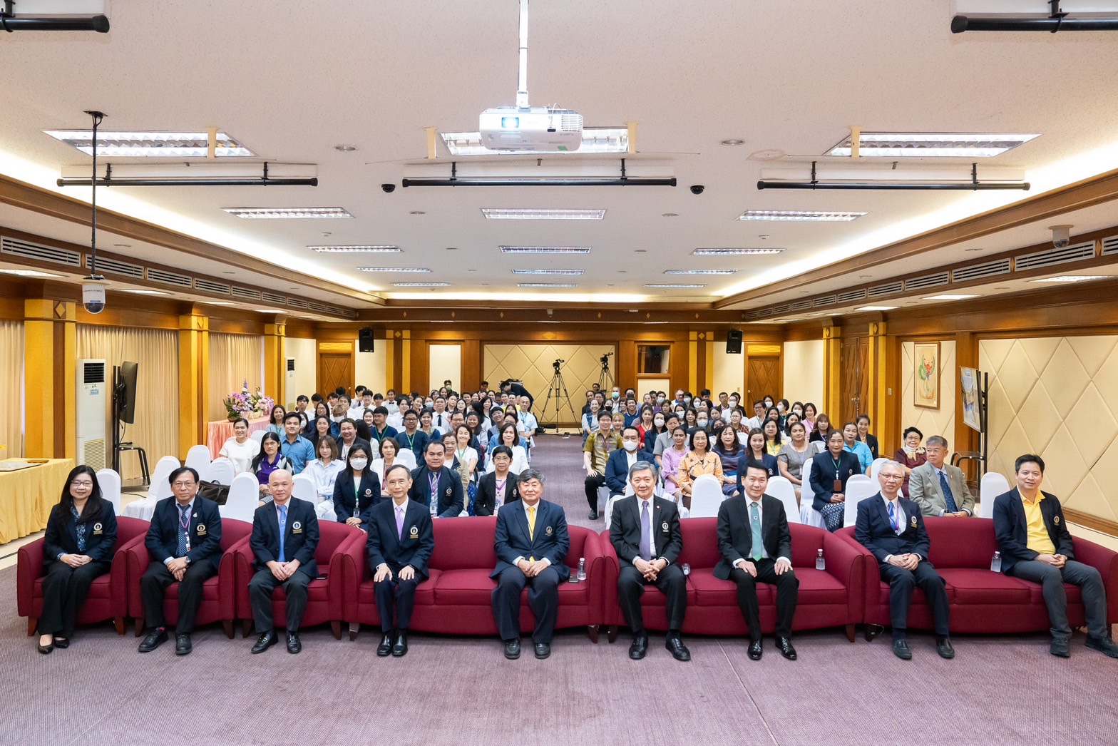 พิธีทำบุญและเปิดป้ายสถาบันราชสุดา คณะแพทยศาสตร์โรงพยาบาลรามาธิบดี มหาวิทยาลัยมหิดล พิธีทำบุญและเปิดป้ายสถาบันราชสุดา คณะแพทยศาสตร์โรงพยาบาลรามาธิบดี มหาวิทยาลัยมหิดล