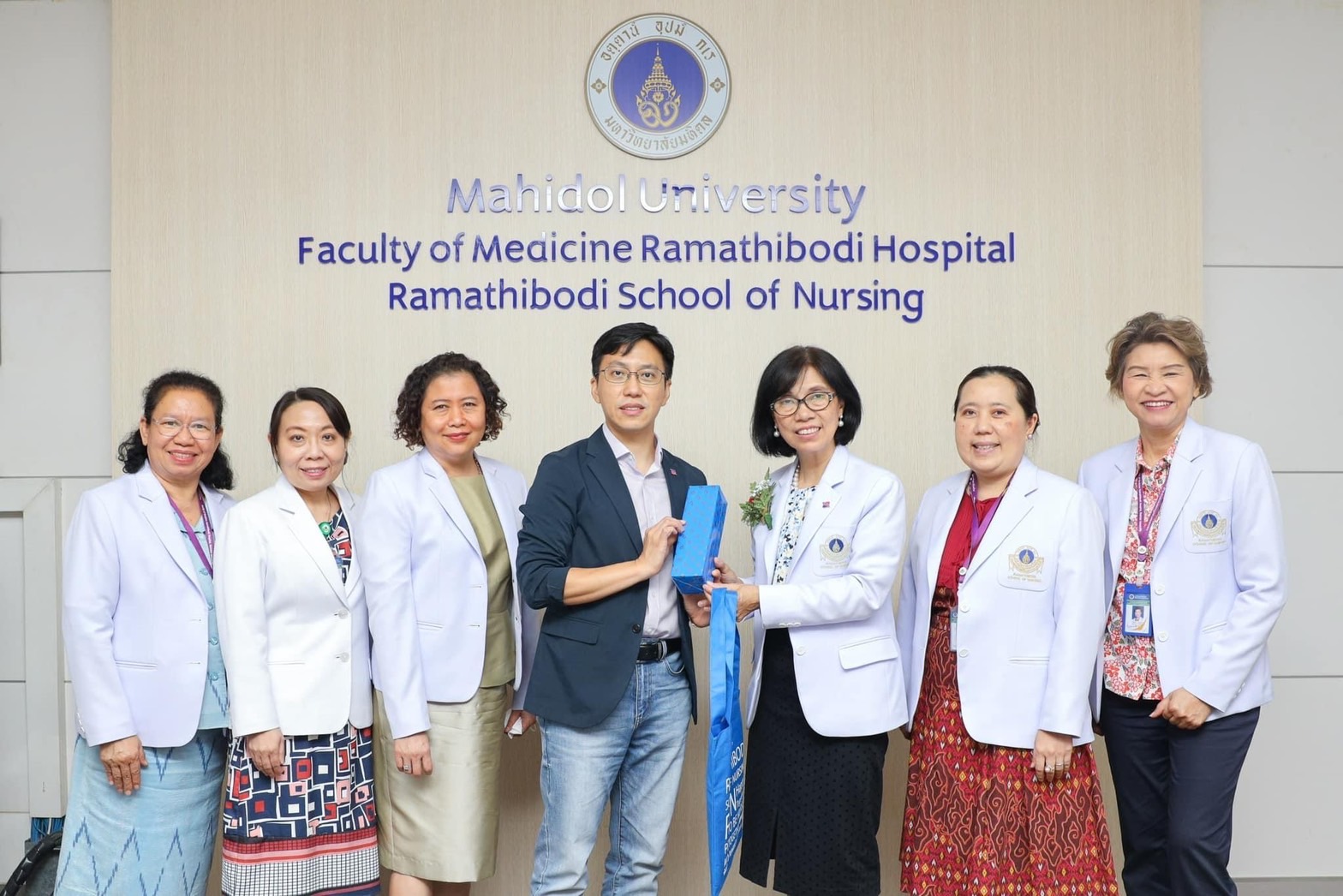 การต้อนรับผู้บริหารจาก “School of Nursing, Tung Wah College, Hong Kong” การต้อนรับผู้บริหารจาก “School of Nursing, Tung Wah College, Hong Kong”