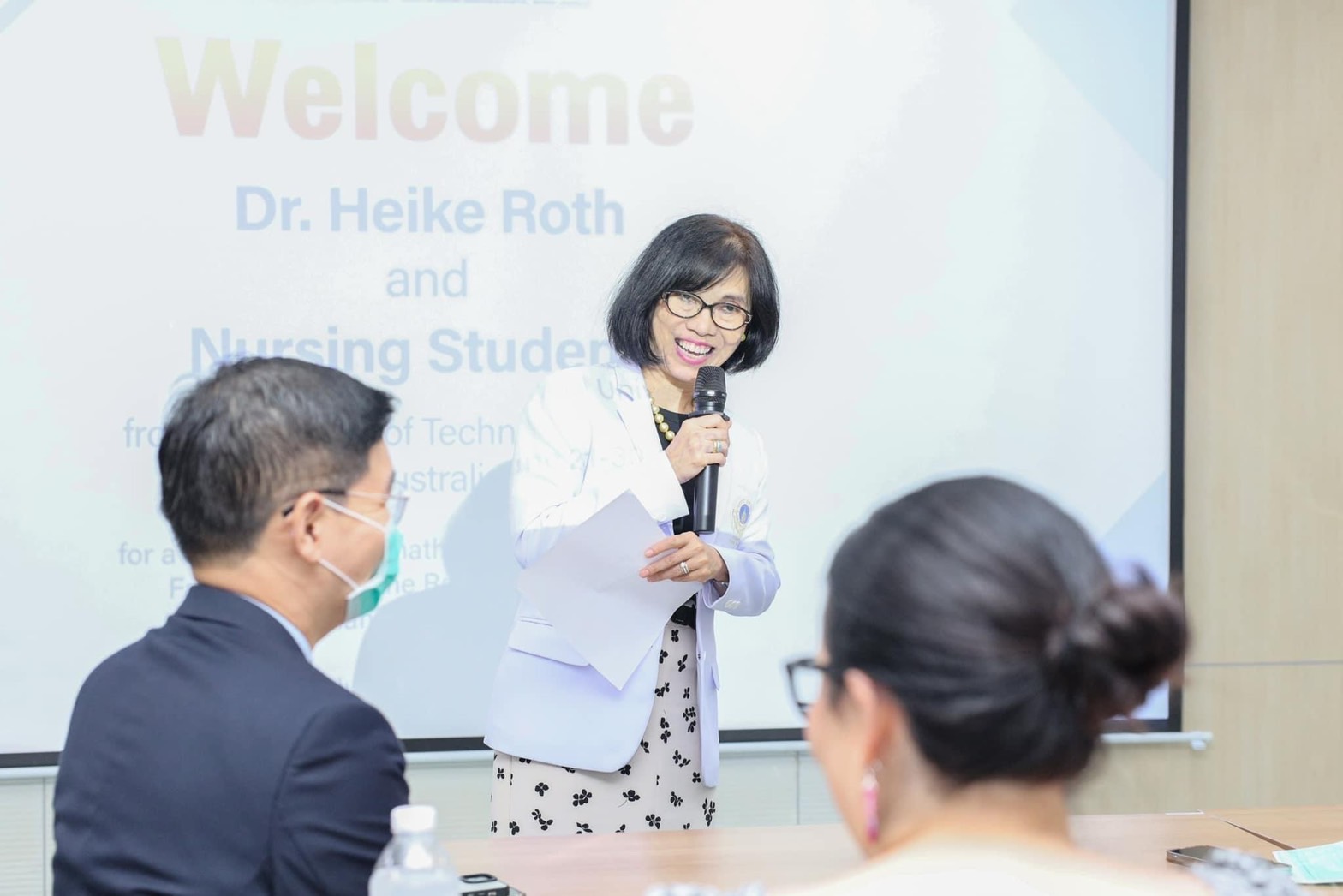 โรงเรียนพยาบาลรามาธิบดี คณะแพทยศาสตร์โรงพยาบาลรามาธิบดี มหาวิทยาลัยมหิดล ให้การต้อนรับ Dr. Heike Roth, Midwifery Lecturer และนักศึกษาผดุงครรภ์จาก University of Technology Sydney เครือรัฐออสเตรเลีย โรงเรียนพยาบาลรามาธิบดี คณะแพทยศาสตร์โรงพยาบาลรามาธิบดี มหาวิทยาลัยมหิดล ให้การต้อนรับ Dr. Heike Roth, Midwifery Lecturer และนักศึกษาผดุงครรภ์จาก University of Technology Sydney เครือรัฐออสเตรเลีย