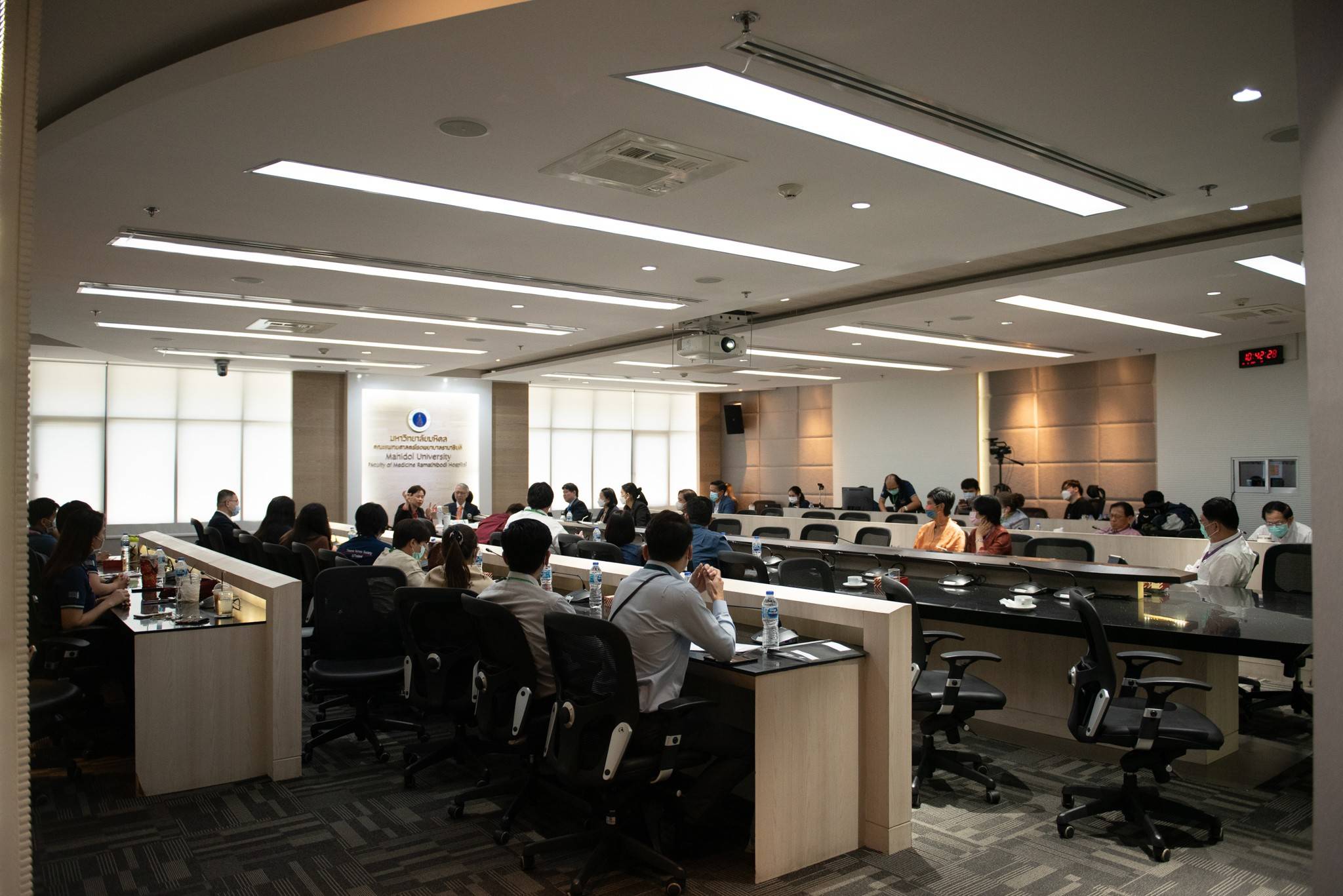 การบรรยายพิเศษ เรื่อง การบริหารจัดการภัยพิบัติและการสื่อสารในภาวะวิกฤต การบรรยายพิเศษ เรื่อง การบริหารจัดการภัยพิบัติและการสื่อสารในภาวะวิกฤต