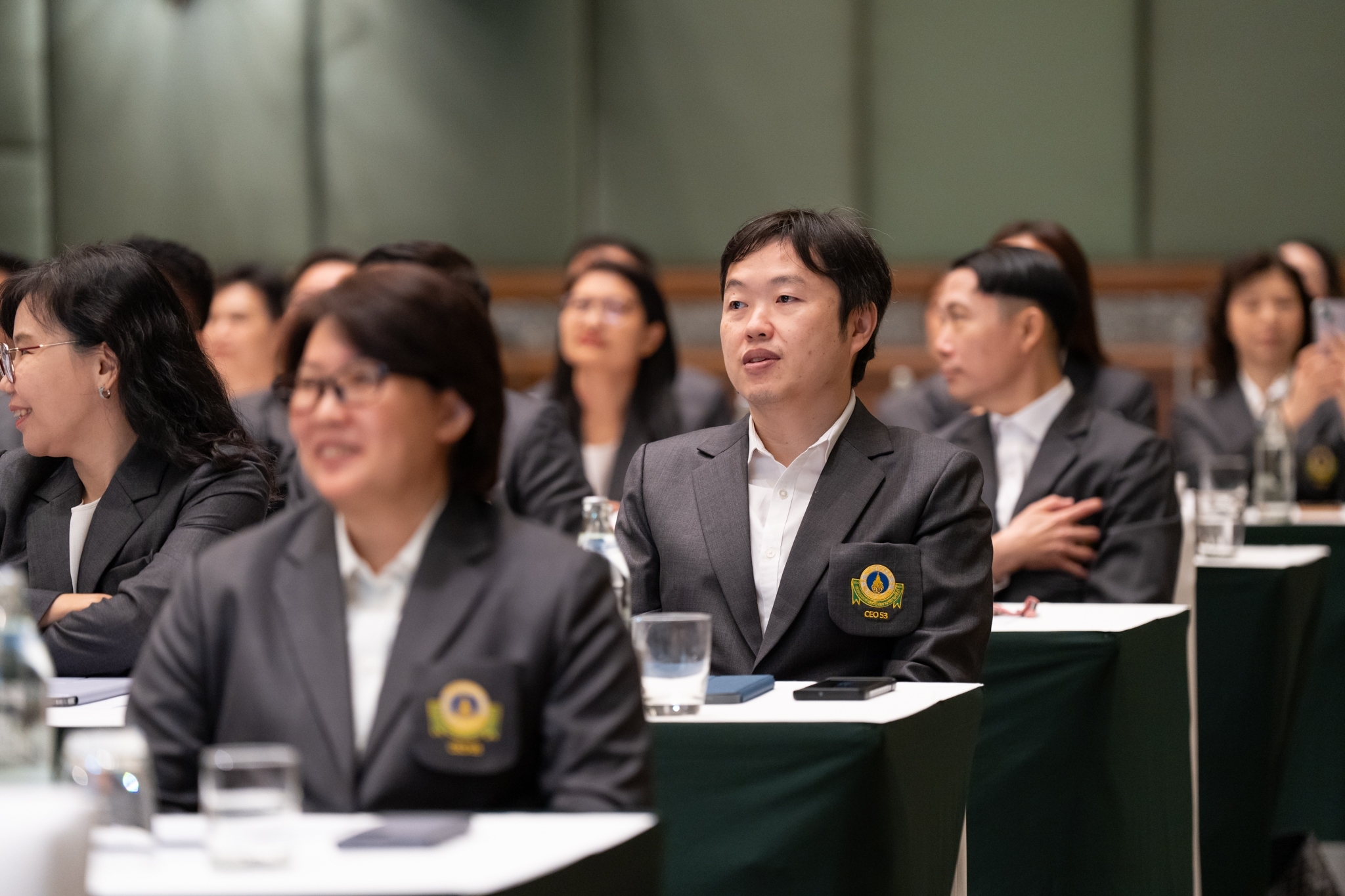 พิธีปิดการอบรมและพิธีรับมอบใบประกาศนียบัตร หลักสูตร "การบริหารโรงพยาบาล" รุ่นที่ 53 ประจำปี 2567 (CEO53) พิธีปิดการอบรมและพิธีรับมอบใบประกาศนียบัตร หลักสูตร "การบริหารโรงพยาบาล" รุ่นที่ 53 ประจำปี 2567 (CEO53)