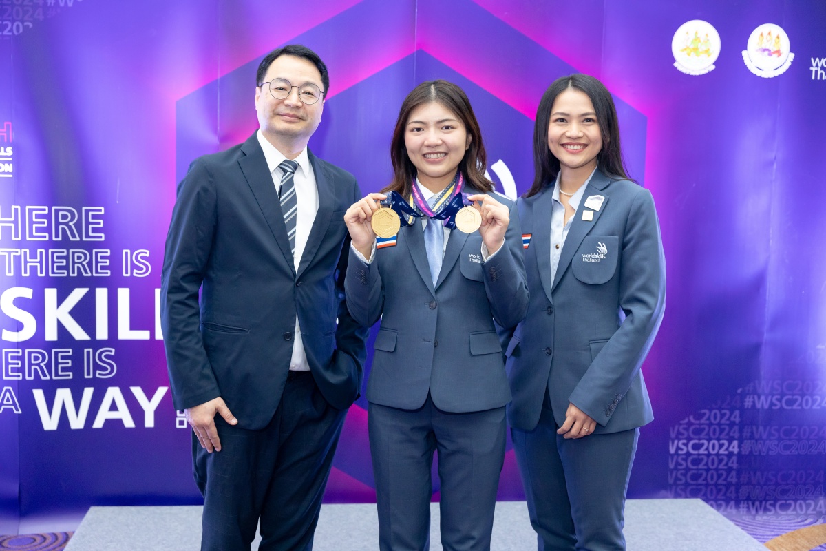 โรงเรียนพยาบาลรามาธิบดี คณะแพทยศาสตร์โรงพยาบาลรามาธิบดี มหาวิทยาลัยมหิดล เข้ารับโล่เกียรติคุณในฐานะผู้สนับสนุนการแข่งขันฝีมือแรงงานแห่งชาติ “WorldSkills Lyon 2024” และร่วมงานแถลงข่าว โรงเรียนพยาบาลรามาธิบดี คณะแพทยศาสตร์โรงพยาบาลรามาธิบดี มหาวิทยาลัยมหิดล เข้ารับโล่เกียรติคุณในฐานะผู้สนับสนุนการแข่งขันฝีมือแรงงานแห่งชาติ “WorldSkills Lyon 2024” และร่วมงานแถลงข่าว
