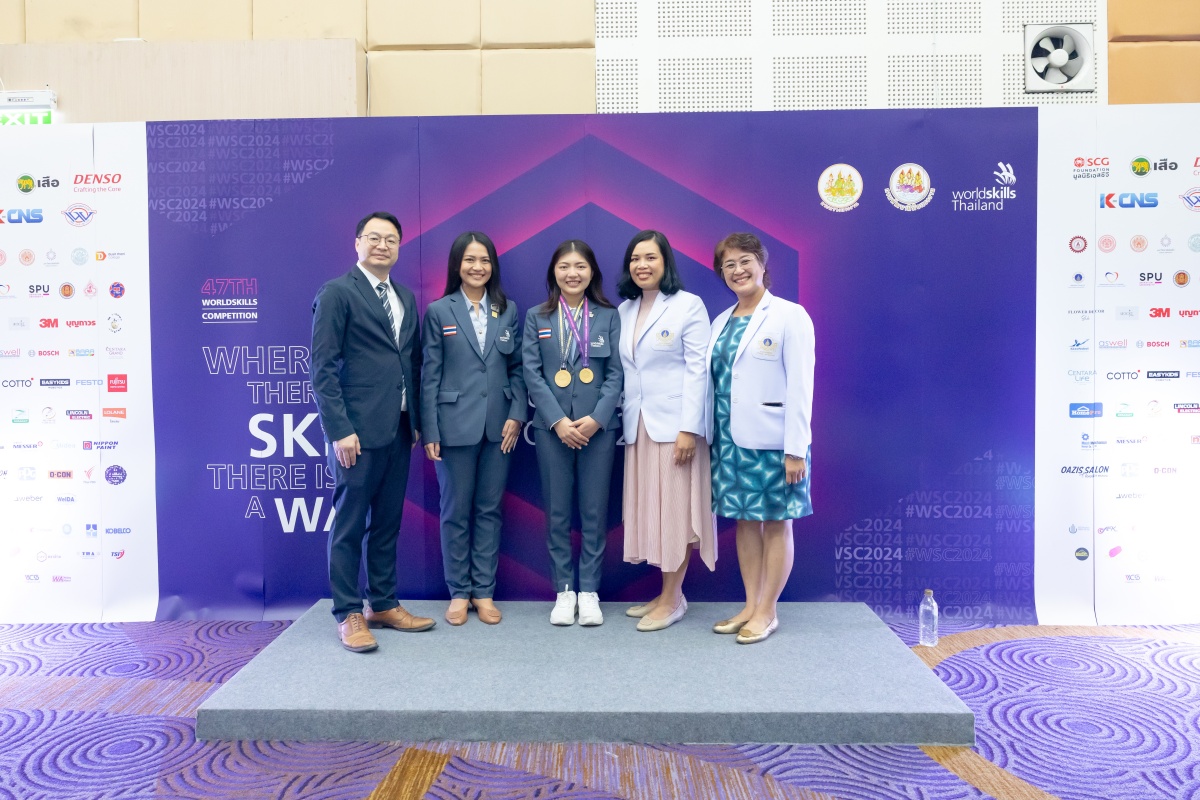 โรงเรียนพยาบาลรามาธิบดี คณะแพทยศาสตร์โรงพยาบาลรามาธิบดี มหาวิทยาลัยมหิดล เข้ารับโล่เกียรติคุณในฐานะผู้สนับสนุนการแข่งขันฝีมือแรงงานแห่งชาติ “WorldSkills Lyon 2024” และร่วมงานแถลงข่าว โรงเรียนพยาบาลรามาธิบดี คณะแพทยศาสตร์โรงพยาบาลรามาธิบดี มหาวิทยาลัยมหิดล เข้ารับโล่เกียรติคุณในฐานะผู้สนับสนุนการแข่งขันฝีมือแรงงานแห่งชาติ “WorldSkills Lyon 2024” และร่วมงานแถลงข่าว