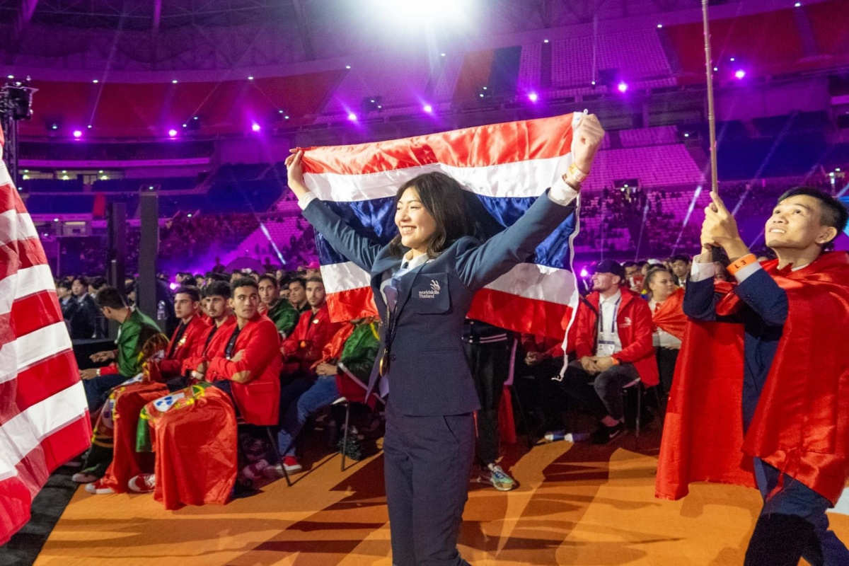 ตัวแทนเยาวชนไทยคนแรกของประเทศไทย ในสาขาการดูเเลผู้สูงอายุเเละผู้ป่วย (Health and Social Care) จาก “โรงเรียนพยาบาลรามาธิบดี” คว้า ”เหรียญทอง” ในการแข่งขัน “WorldSkills Lyon 2024” ตัวแทนเยาวชนไทยคนแรกของประเทศไทย ในสาขาการดูเเลผู้สูงอายุเเละผู้ป่วย (Health and Social Care) จาก “โรงเรียนพยาบาลรามาธิบดี” คว้า ”เหรียญทอง” ในการแข่งขัน “WorldSkills Lyon 2024”