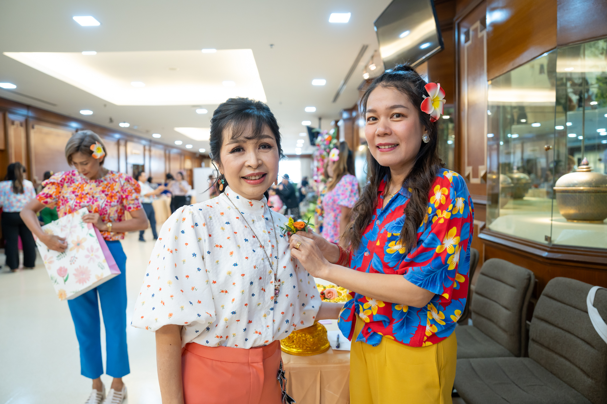 พิธีมุทิตาจิตหัวหน้าฝ่าย/งาน สังกัดโรงพยาบาลรามาธิบดี ในวาระครบอายุราชการ 60 ปี พิธีมุทิตาจิตหัวหน้าฝ่าย/งาน สังกัดโรงพยาบาลรามาธิบดี ในวาระครบอายุราชการ 60 ปี