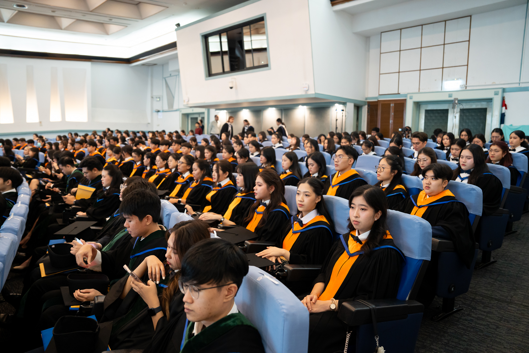 พิธีกล่าวคำปฏิญาณตนของบัญฑิตแพทย์รามาธิบดี รุ่นที่ 54 และงานอวยพรบัณฑิตรามาธิบดี ประจำปี 2567 พิธีกล่าวคำปฏิญาณตนของบัญฑิตแพทย์รามาธิบดี รุ่นที่ 54 และงานอวยพรบัณฑิตรามาธิบดี ประจำปี 2567