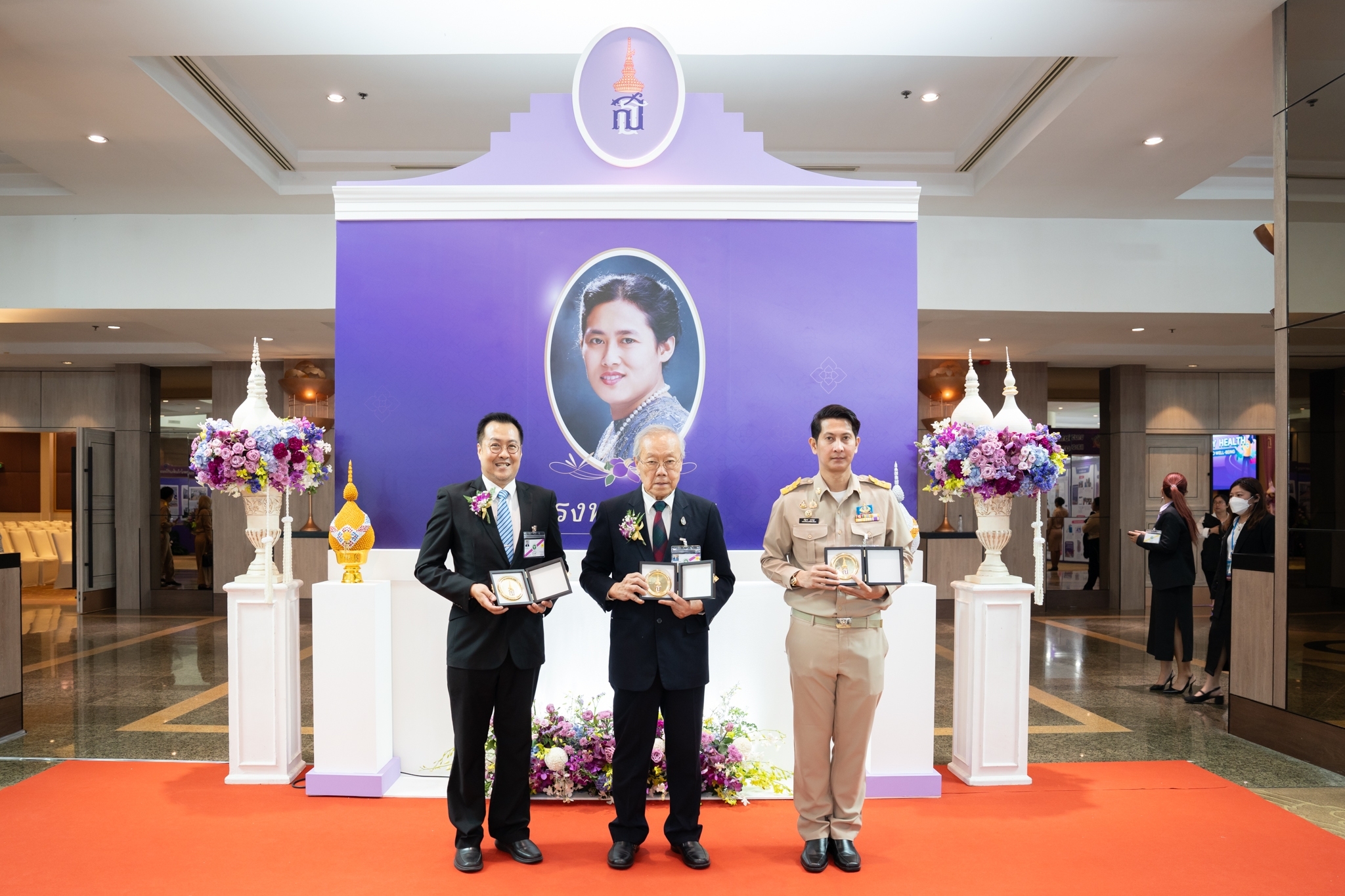 งานวิชาการส่งเสริมสุขภาพและอนามัยสิ่งแวดล้อมแห่งชาติ ครั้งที่ 17 ประจำปี 2567 ภายใต้หัวข้อ “สมดุลสุขภาพและเส้นทางสุขภาวะที่ดี” Hamony Health: A Journey to Well-being งานวิชาการส่งเสริมสุขภาพและอนามัยสิ่งแวดล้อมแห่งชาติ ครั้งที่ 17 ประจำปี 2567 ภายใต้หัวข้อ “สมดุลสุขภาพและเส้นทางสุขภาวะที่ดี” Hamony Health: A Journey to Well-being