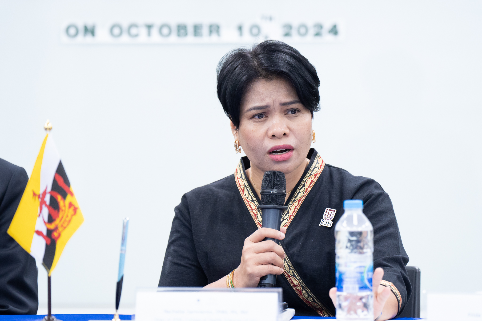 พิธีลงนามบันทึกข้อตกลงความร่วมมือทางวิชาการ (MOU) ระหว่าง โรงเรียนพยาบาลรามาธิบดี คณะแพทยศาสตร์โรงพยาบาลรามาธิบดี มหาวิทยาลัยมหิดล กับ JPMC College of Health Sciences, Negara Brunei Darussalam ประเทศบรูไน พิธีลงนามบันทึกข้อตกลงความร่วมมือทางวิชาการ (MOU) ระหว่าง โรงเรียนพยาบาลรามาธิบดี คณะแพทยศาสตร์โรงพยาบาลรามาธิบดี มหาวิทยาลัยมหิดล กับ JPMC College of Health Sciences, Negara Brunei Darussalam ประเทศบรูไน