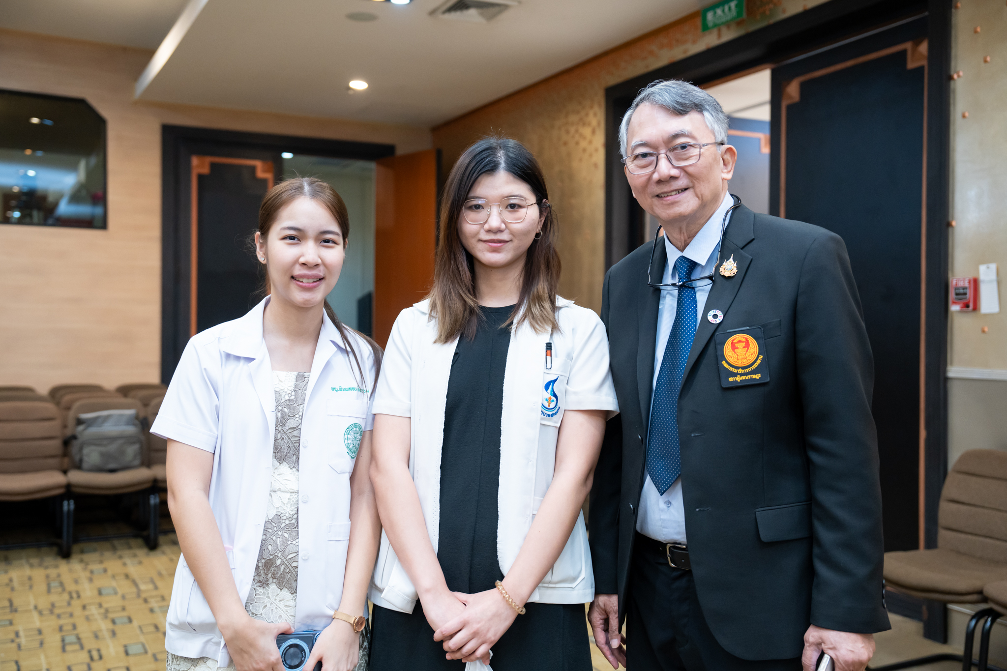 งานเสวนา หัวข้อ “คลินิกทิพย์! หมอทิพพย์! ภัยเงียบในวงการแพทย์…”