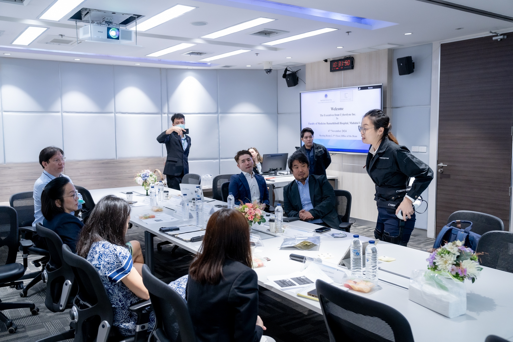 คณะแพทยศาสตร์โรงพยาบาลรามาธิบดี มหาวิทยาลัยมหิดล ให้การต้อนรับคณะผู้แทนจากบริษัท Cyberdyne Inc. ประเทศญี่ปุ่น คณะแพทยศาสตร์โรงพยาบาลรามาธิบดี มหาวิทยาลัยมหิดล ให้การต้อนรับคณะผู้แทนจากบริษัท Cyberdyne Inc. ประเทศญี่ปุ่น