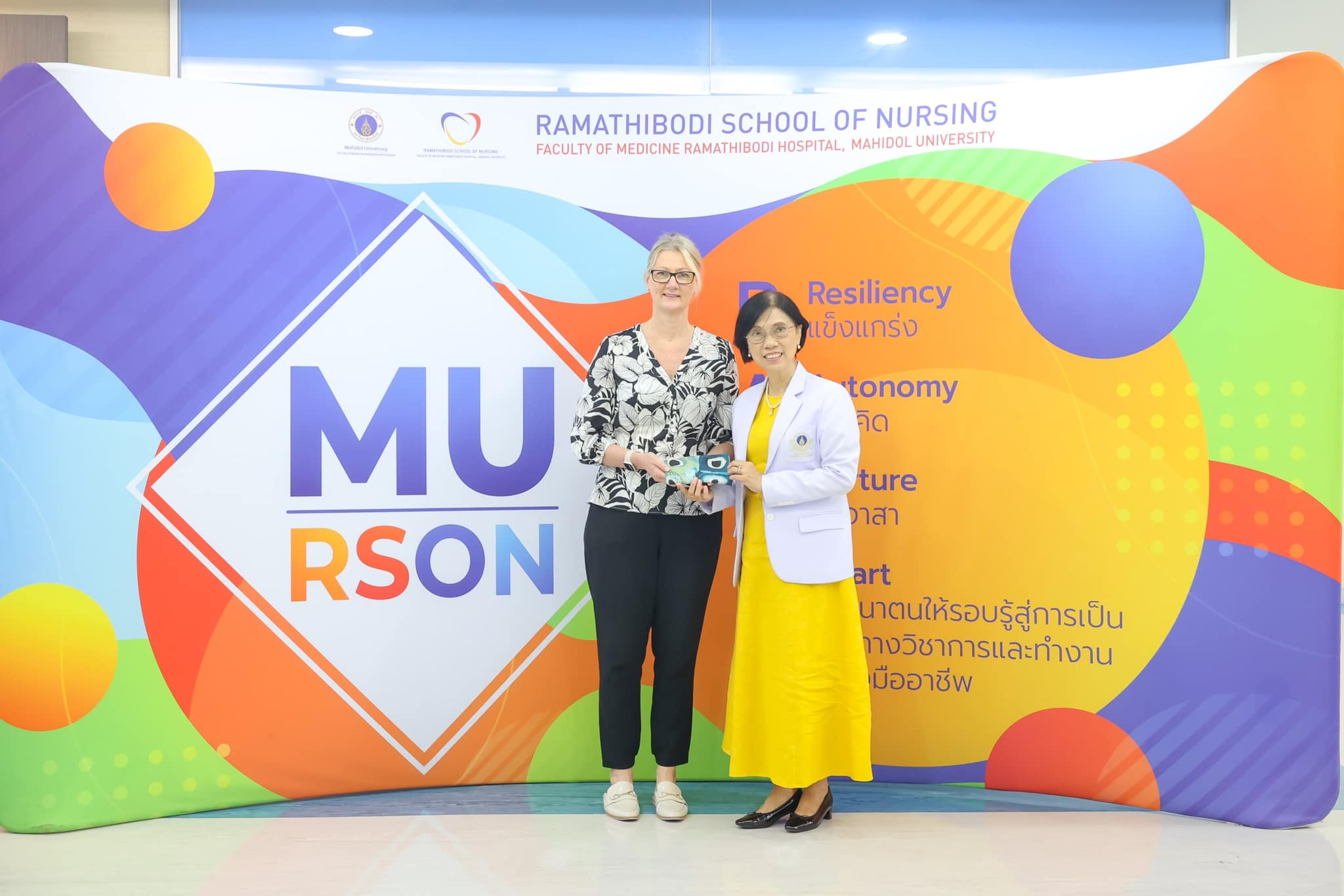โรงเรียนพยาบาลรามาธิบดี คณะแพทยศาสตร์โรงพยาบาลรามาธิบดี มหาวิทยาลัยมหิดล ให้การต้อนรับ คณะผู้บริหาร จาก School of Nursing and Midwifery, Deakin University เครือรัฐออสเตรเลีย โรงเรียนพยาบาลรามาธิบดี คณะแพทยศาสตร์โรงพยาบาลรามาธิบดี มหาวิทยาลัยมหิดล ให้การต้อนรับ คณะผู้บริหาร จาก School of Nursing and Midwifery, Deakin University เครือรัฐออสเตรเลีย