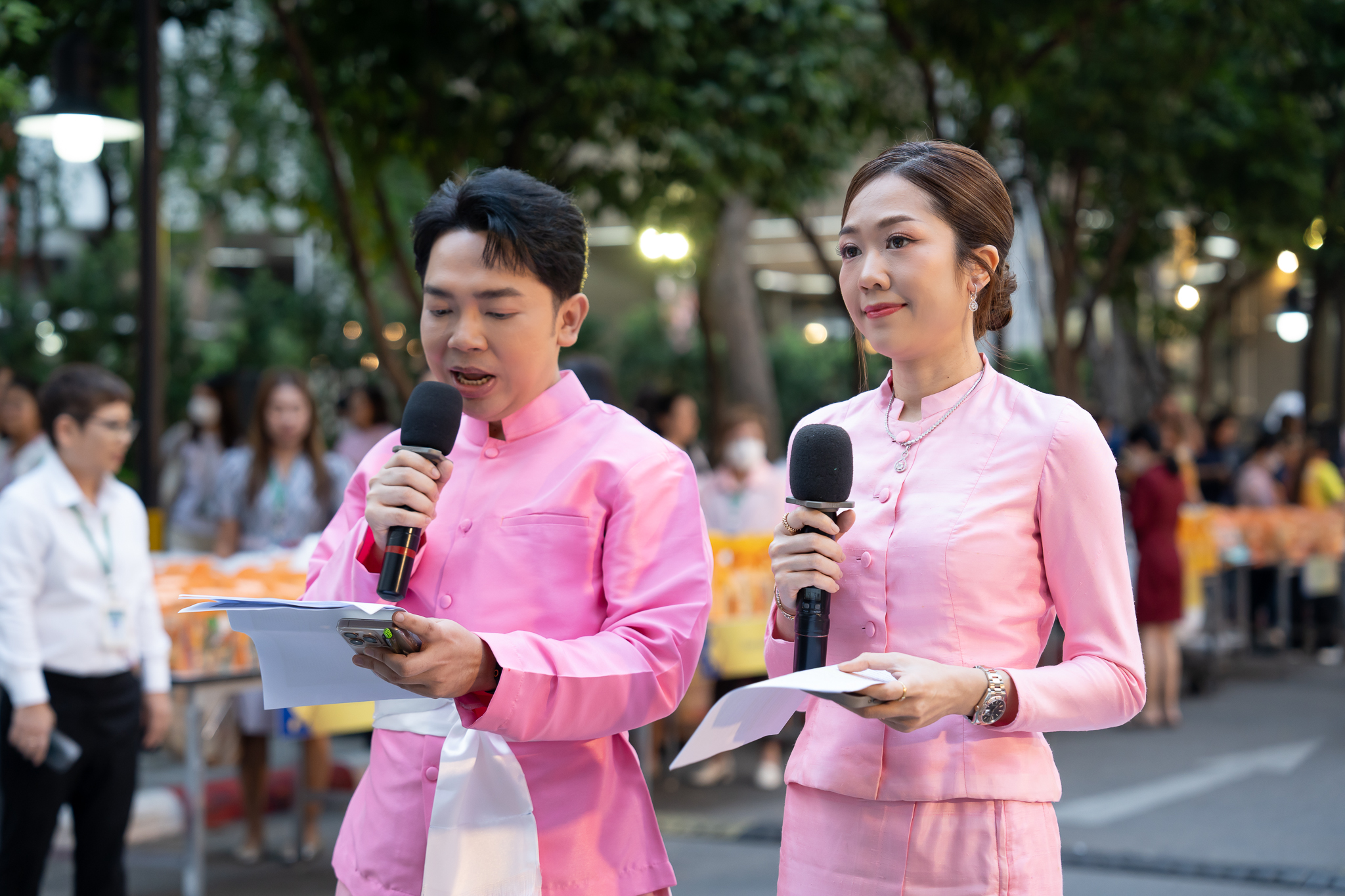 พิธีทำบุญตักบาตรเนื่องในโอกาสส่งท้ายปีเก่าต้อนรับปีใหม่ 2568 พิธีทำบุญตักบาตรเนื่องในโอกาสส่งท้ายปีเก่าต้อนรับปีใหม่ 2568