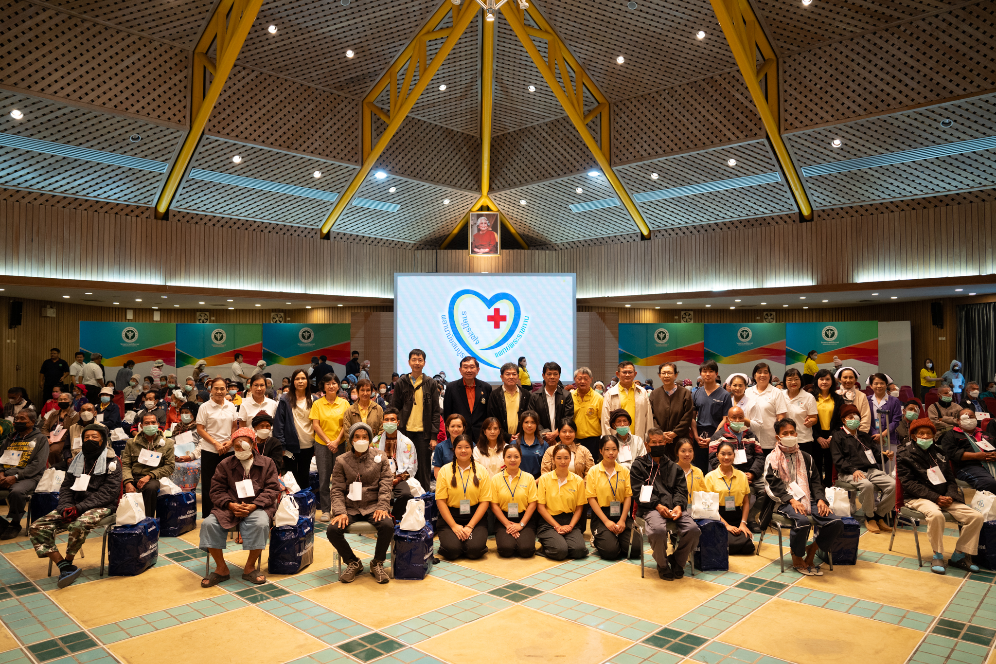 โครงการ “ราษฎรสุขใจ พลานามัยสมบูรณ์ แพทย์พระราชทาน” ณ โรงพยาบาลศรีสังวาลย์ และเรือนจำจังหวัดแม่ฮ่องสอน โครงการ “ราษฎรสุขใจ พลานามัยสมบูรณ์ แพทย์พระราชทาน” ณ โรงพยาบาลศรีสังวาลย์ และเรือนจำจังหวัดแม่ฮ่องสอน