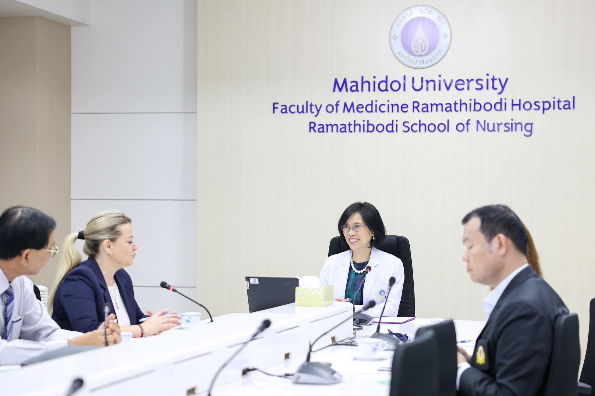 คณะผู้บริหาร โรงเรียนพยาบาลรามาธิบดี คณะแพทยศาสตร์โรงพยาบาลรามาธิบดี มหาวิทยาลัยมหิดล ให้การต้อนรับ คณะผู้บริหาร จาก Luxembourg Development Agency ราชรัฐลักเซมเบิร์ก คณะผู้บริหาร โรงเรียนพยาบาลรามาธิบดี คณะแพทยศาสตร์โรงพยาบาลรามาธิบดี มหาวิทยาลัยมหิดล ให้การต้อนรับ คณะผู้บริหาร จาก Luxembourg Development Agency ราชรัฐลักเซมเบิร์ก