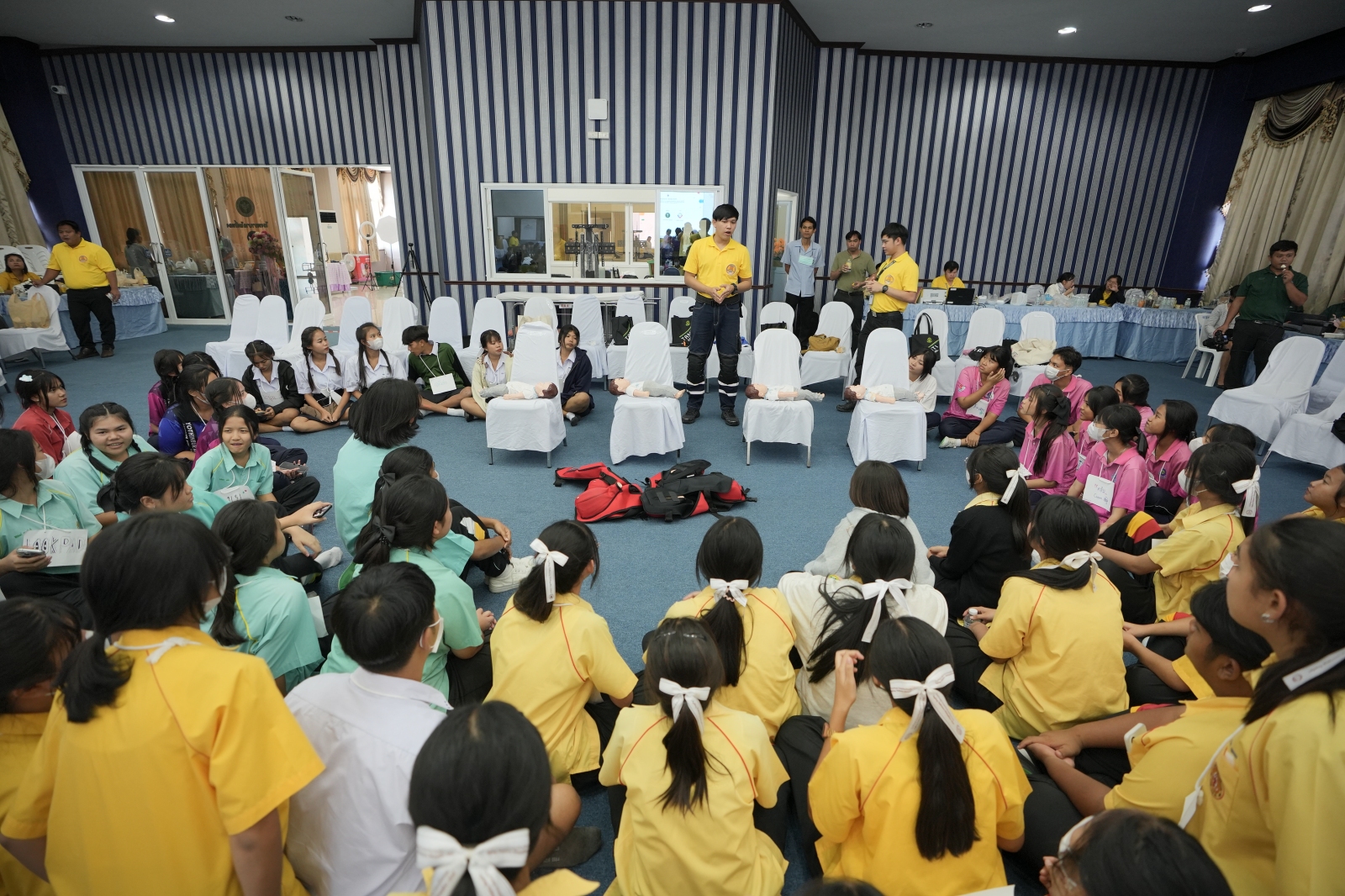 โครงการ “ราษฎรสุขใจ พลานามัยสมบูรณ์ แพทย์พระราชทาน” โดยสํานักงานทรัพย์สินพระมหากษัตริย์ ร่วมกับ คณะแพทยศาสตร์โรงพยาบาลรามาธิบดี มหาวิทยาลัยมหิดล และหน่วยงานภาคี ณ โรงพยาบาลโพธิ์ทอง จังหวัดอ่างทอง โครงการ “ราษฎรสุขใจ พลานามัยสมบูรณ์ แพทย์พระราชทาน” โดยสํานักงานทรัพย์สินพระมหากษัตริย์ ร่วมกับ คณะแพทยศาสตร์โรงพยาบาลรามาธิบดี มหาวิทยาลัยมหิดล และหน่วยงานภาคี ณ โรงพยาบาลโพธิ์ทอง จังหวัดอ่างทอง