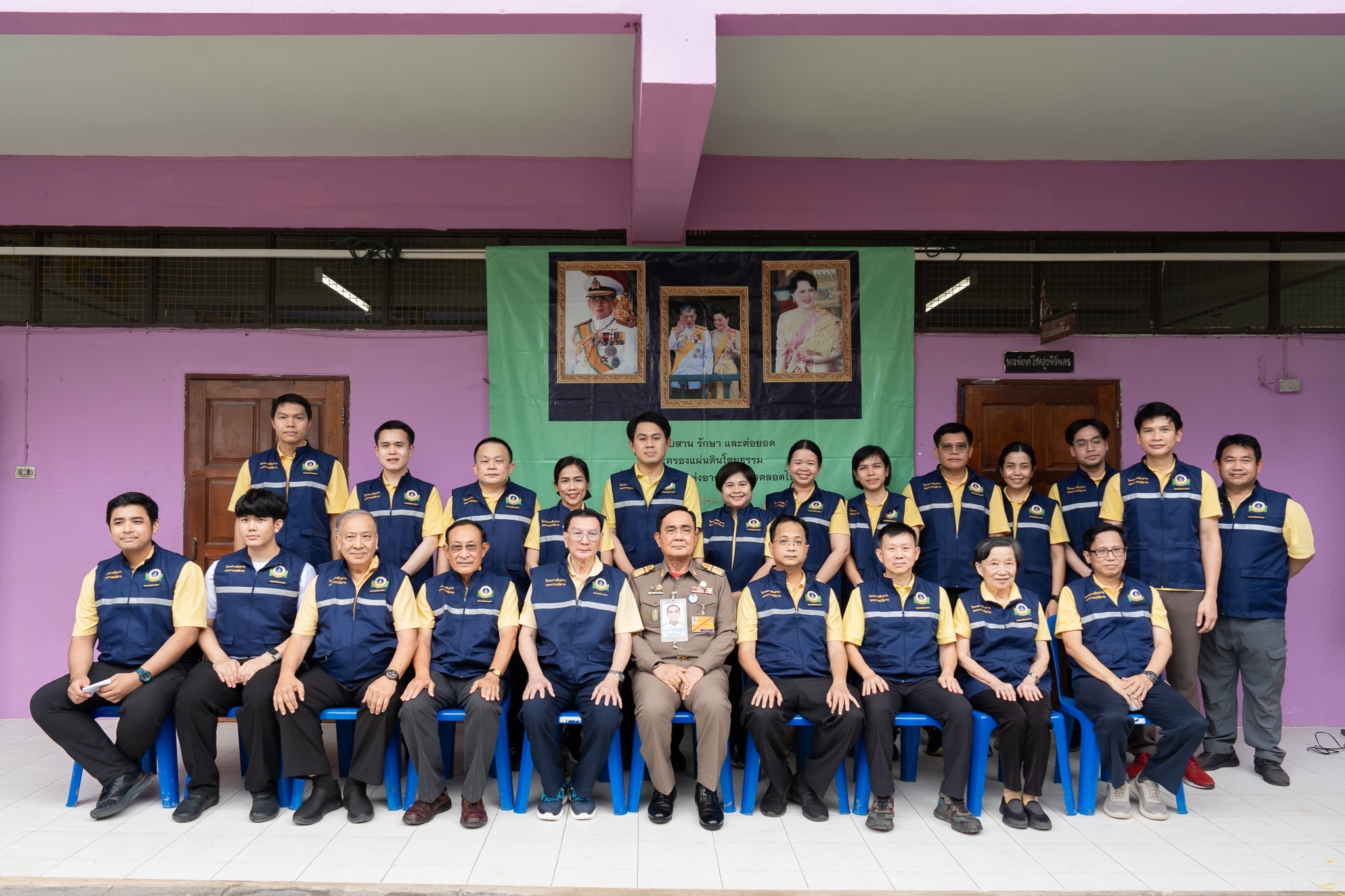 คณะแพทยศาสตร์โรงพยาบาลรามาธิบดี มหาวิทยาลัยมหิดล ร่วมกับ สำนักงานองคมนตรี ออกหน่วยแพทย์เคลื่อนที่ ในโครงการ “สืบสานพระราชปณิธาน” ณ จังหวัดลพบุรี คณะแพทยศาสตร์โรงพยาบาลรามาธิบดี มหาวิทยาลัยมหิดล ร่วมกับ สำนักงานองคมนตรี ออกหน่วยแพทย์เคลื่อนที่ ในโครงการ “สืบสานพระราชปณิธาน” ณ จังหวัดลพบุรี