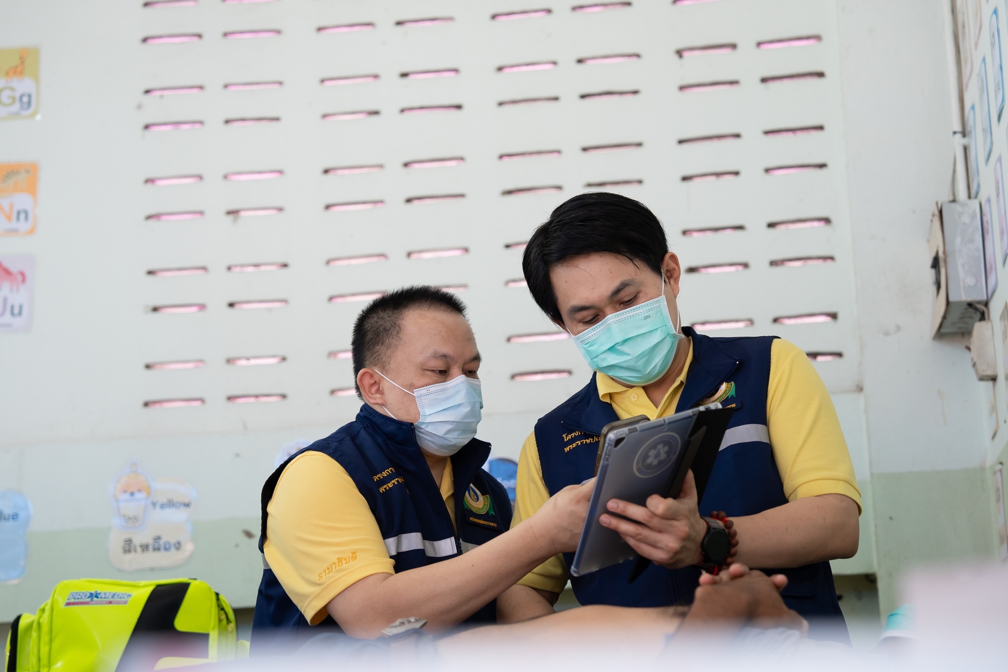 คณะแพทยศาสตร์โรงพยาบาลรามาธิบดี มหาวิทยาลัยมหิดล ร่วมกับ สำนักงานองคมนตรี ออกหน่วยแพทย์เคลื่อนที่ ในโครงการ “สืบสานพระราชปณิธาน” ณ จังหวัดลพบุรี คณะแพทยศาสตร์โรงพยาบาลรามาธิบดี มหาวิทยาลัยมหิดล ร่วมกับ สำนักงานองคมนตรี ออกหน่วยแพทย์เคลื่อนที่ ในโครงการ “สืบสานพระราชปณิธาน” ณ จังหวัดลพบุรี