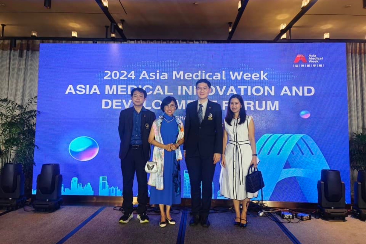 ผู้บริหาร โรงเรียนพยาบาลรามาธิบดี คณะแพทยศาสตร์โรงพยาบาลรามาธิบดี มหาวิทยาลัยมหิดล เข้าร่วมงาน “Asia Medical Week 2024” และได้รับเชิญเป็นวิทยากร ณ โรงพยาบาลจงซาน มหาวิทยาลัยฟู่ตั้น นครเซี่ยงไฮ้ สาธารณรัฐประชาชนจีน ผู้บริหาร โรงเรียนพยาบาลรามาธิบดี คณะแพทยศาสตร์โรงพยาบาลรามาธิบดี มหาวิทยาลัยมหิดล เข้าร่วมงาน “Asia Medical Week 2024” และได้รับเชิญเป็นวิทยากร ณ โรงพยาบาลจงซาน มหาวิทยาลัยฟู่ตั้น นครเซี่ยงไฮ้ สาธารณรัฐประชาชนจีน