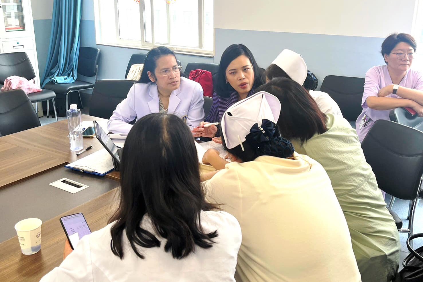 คณาจารย์ หลักสูตรพยาบาลศาสตรบัณฑิต หลักสูตรนานาชาติ เดินทางประชุมปรึกษาหารือการจัดการเรียนการสอนภาคปฏิบัติการพยาบาลและการผดุงครรภ์ ร่วมกับ “School of Nursing, Kunming Medical University” คณาจารย์ หลักสูตรพยาบาลศาสตรบัณฑิต หลักสูตรนานาชาติ เดินทางประชุมปรึกษาหารือการจัดการเรียนการสอนภาคปฏิบัติการพยาบาลและการผดุงครรภ์ ร่วมกับ “School of Nursing, Kunming Medical University”