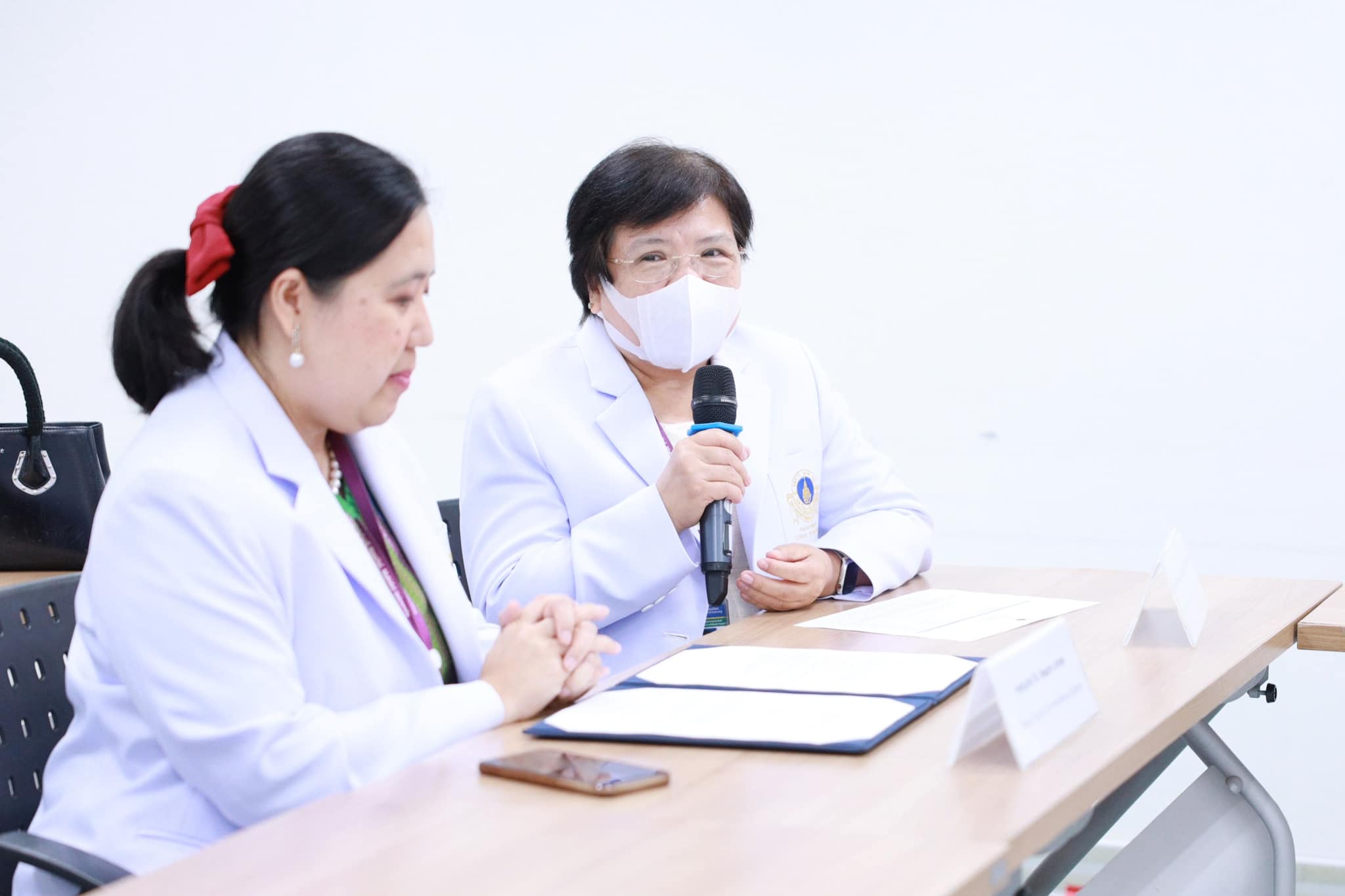 โรงเรียนพยาบาลรามาธิบดี คณะแพทยศาสตร์โรงพยาบาลรามาธิบดี มหาวิทยาลัยมหิดล ให้การต้อนรับ Dr. Heike Roth และนักศึกษาหลักสูตรการผดุงครรภ์จาก University of Technology Sydney เครือรัฐออสเตรเลีย โรงเรียนพยาบาลรามาธิบดี คณะแพทยศาสตร์โรงพยาบาลรามาธิบดี มหาวิทยาลัยมหิดล ให้การต้อนรับ Dr. Heike Roth และนักศึกษาหลักสูตรการผดุงครรภ์จาก University of Technology Sydney เครือรัฐออสเตรเลีย