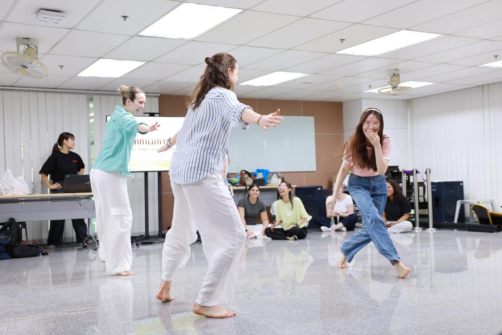 หน่วยวิเทศสัมพันธ์ โรงเรียนพยาบาลรามาธิบดี คณะแพทยศาสตร์โรงพยาบาลรามาธิบดี มหาวิทยาลัยมหิดล จัดงาน “The Cultural Presentations and Activities” หน่วยวิเทศสัมพันธ์ โรงเรียนพยาบาลรามาธิบดี คณะแพทยศาสตร์โรงพยาบาลรามาธิบดี มหาวิทยาลัยมหิดล จัดงาน “The Cultural Presentations and Activities”