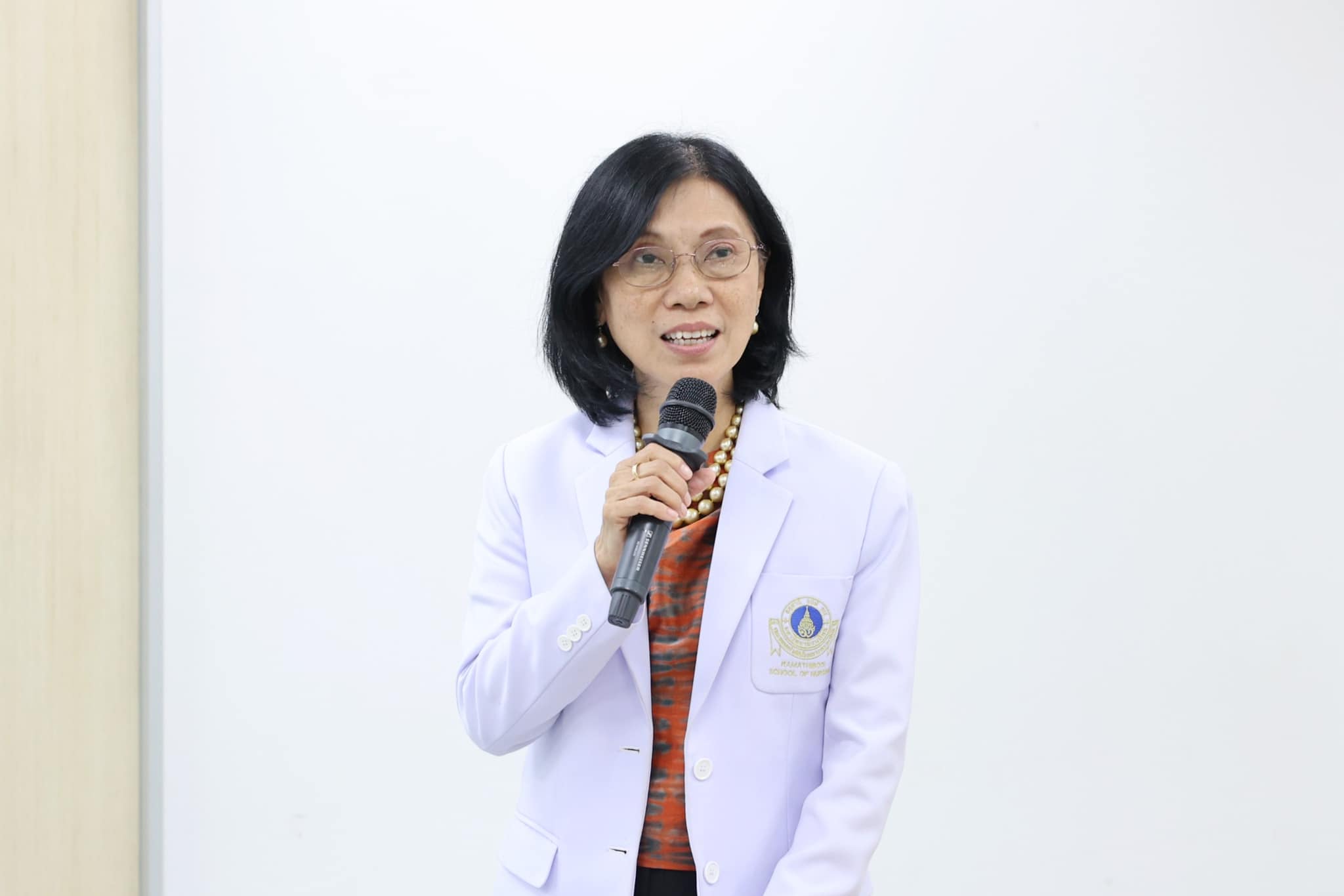 โรงเรียนพยาบาลรามาธิบดี คณะแพทยศาสตร์โรงพยาบาลรามาธิบดี มหาวิทยาลัยมหิดล จัดโครงการบรรยาย เรื่อง "กลยุทธ์การเลือกวารสารนานาชาติเพื่อการตีพิมพ์" ผ่านระบบ Hybrid โรงเรียนพยาบาลรามาธิบดี คณะแพทยศาสตร์โรงพยาบาลรามาธิบดี มหาวิทยาลัยมหิดล จัดโครงการบรรยาย เรื่อง "กลยุทธ์การเลือกวารสารนานาชาติเพื่อการตีพิมพ์" ผ่านระบบ Hybrid