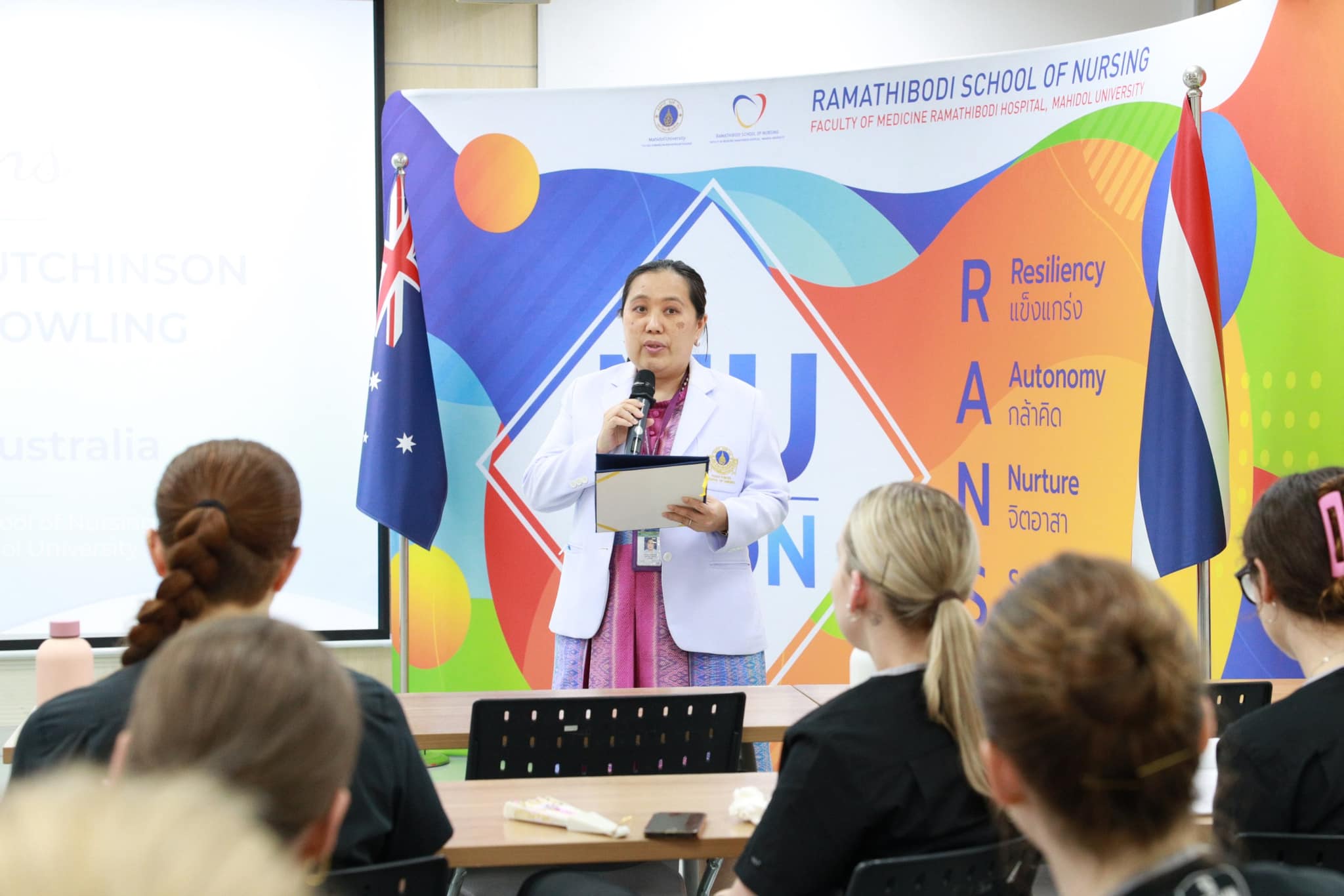 พิธีมอบประกาศนียบัตรและงานเลี้ยงอำลานักศึกษาพยาบาลแลกเปลี่ยน จาก Deakin University เครือรัฐออสเตรเลีย พิธีมอบประกาศนียบัตรและงานเลี้ยงอำลานักศึกษาพยาบาลแลกเปลี่ยน จาก Deakin University เครือรัฐออสเตรเลีย