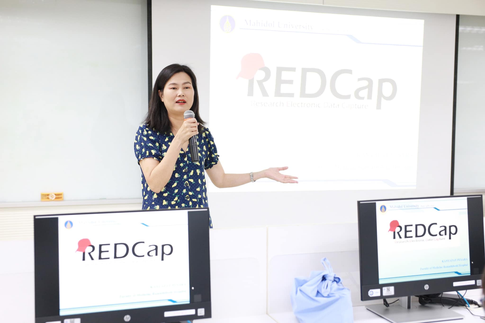 หน่วยวิจัยและนวัตกรรม งานบัณฑิตศึกษาและวิจัย โรงเรียนพยาบาลรามาธิบดี คณะแพทยศาสตร์โรงพยาบาลรามาธิบดี มหาวิทยาลัยมหิดล จัดโครงการอบรมเชิงปฏิบัติการ เรื่อง "แบบ survey REDCap คืออะไร ต่างจาก Google form อย่างไร ส่งข้อมูลจาก REDCap ไป SPSS อย่างไร้รอยต่อได้อย่างไร" ผ่านระบบ Hybrid หน่วยวิจัยและนวัตกรรม งานบัณฑิตศึกษาและวิจัย โรงเรียนพยาบาลรามาธิบดี คณะแพทยศาสตร์โรงพยาบาลรามาธิบดี มหาวิทยาลัยมหิดล จัดโครงการอบรมเชิงปฏิบัติการ เรื่อง "แบบ survey REDCap คืออะไร ต่างจาก Google form อย่างไร ส่งข้อมูลจาก REDCap ไป SPSS อย่างไร้รอยต่อได้อย่างไร" ผ่านระบบ Hybrid