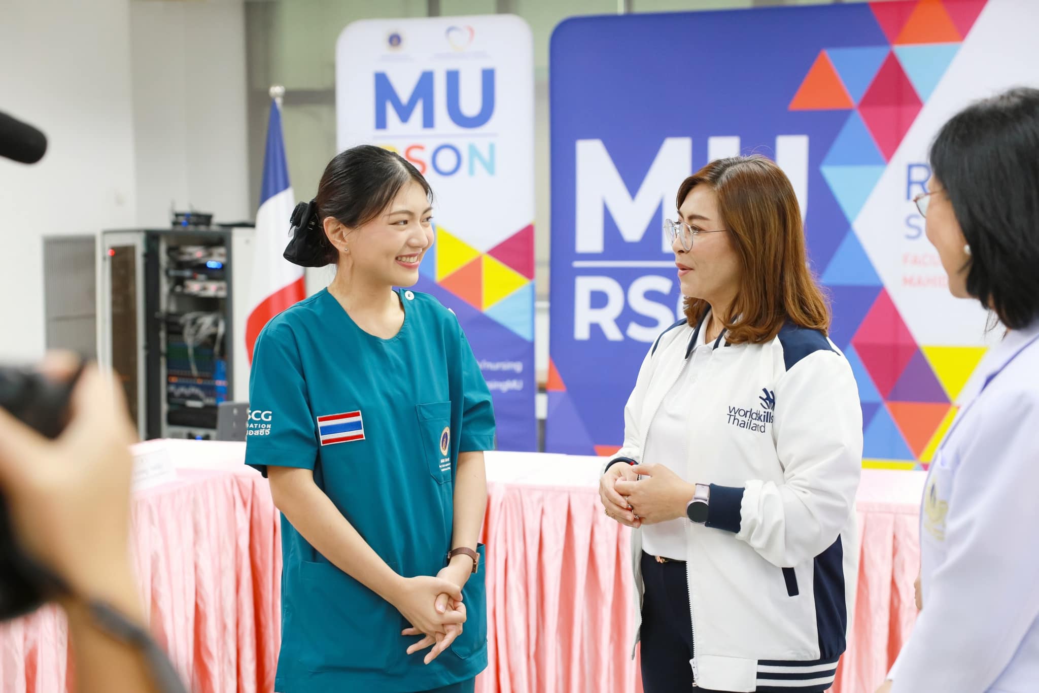 โรงเรียนพยาบาลรามาธิบดี คณะแพทยศาสตร์โรงพยาบาลรามาธิบดี มหาวิทยาลัยมหิดล นำเสนอความก้าวหน้าการเก็บตัวฝึกซ้อมตัวแทนเยาวชนของประเทศไทยเพื่อเข้าร่วมการแข่งขัน “WorldSkills Lyon 2024” โรงเรียนพยาบาลรามาธิบดี คณะแพทยศาสตร์โรงพยาบาลรามาธิบดี มหาวิทยาลัยมหิดล นำเสนอความก้าวหน้าการเก็บตัวฝึกซ้อมตัวแทนเยาวชนของประเทศไทยเพื่อเข้าร่วมการแข่งขัน “WorldSkills Lyon 2024”