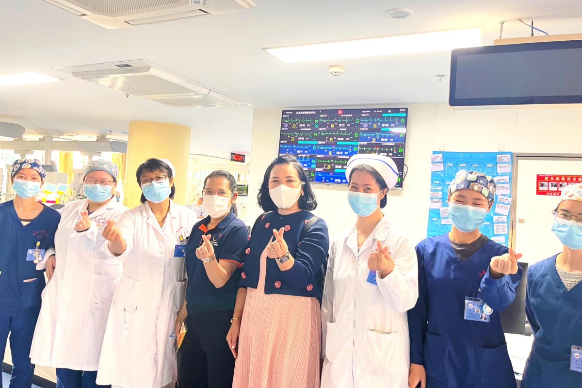 Day 2 คณาจารย์ หลักสูตรพยาบาลศาสตรบัณฑิต หลักสูตรนานาชาติ เดินทางเยี่ยมชมแหล่งฝึกทางการพยาบาล ณ โรงพยาบาล “The First Affiliated Hospital of Kunming Medical University” Day 2 คณาจารย์ หลักสูตรพยาบาลศาสตรบัณฑิต หลักสูตรนานาชาติ เดินทางเยี่ยมชมแหล่งฝึกทางการพยาบาล ณ โรงพยาบาล “The First Affiliated Hospital of Kunming Medical University”
