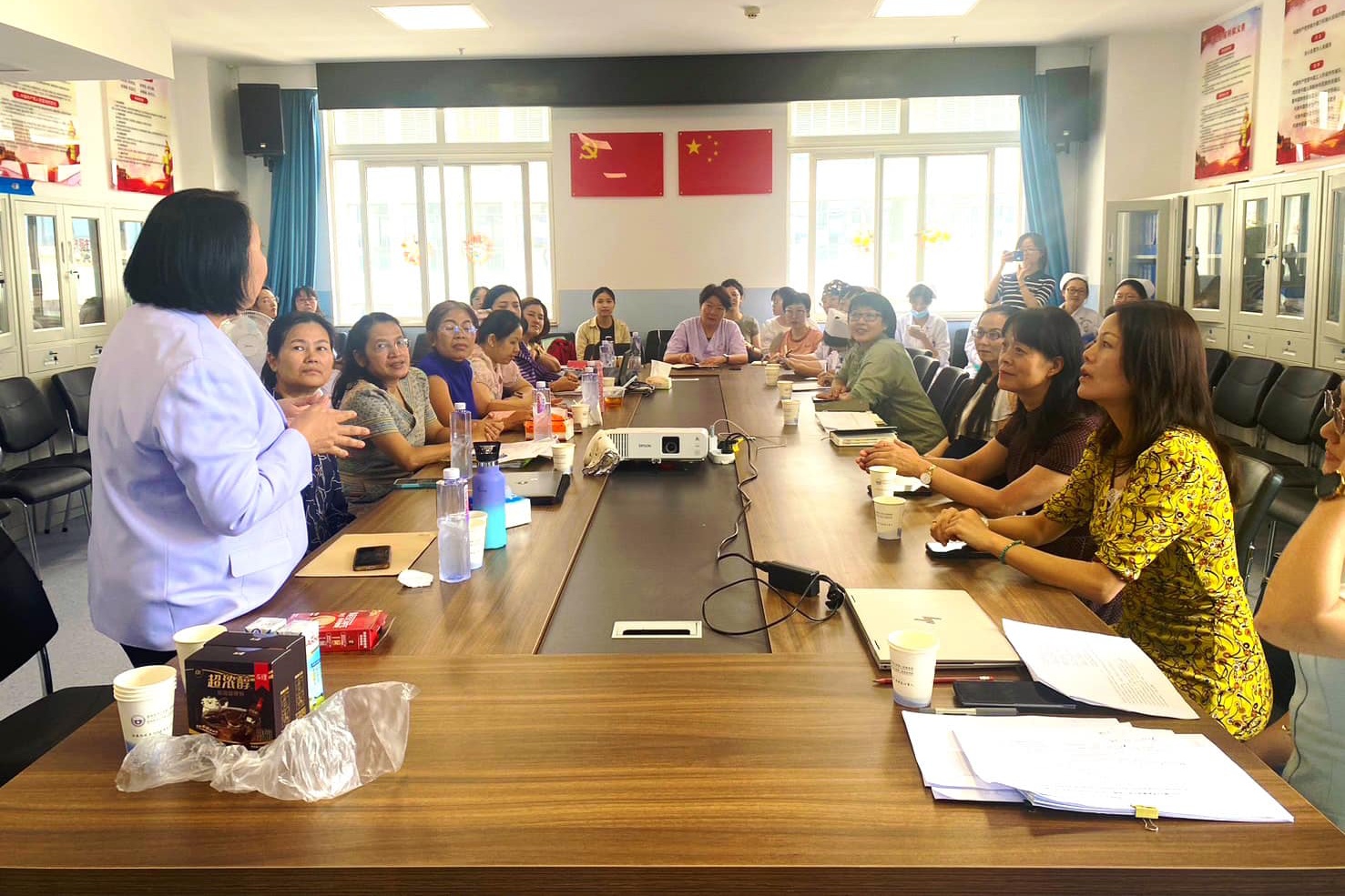 คณาจารย์ หลักสูตรพยาบาลศาสตรบัณฑิต หลักสูตรนานาชาติ เดินทางประชุมปรึกษาหารือการจัดการเรียนการสอนภาคปฏิบัติการพยาบาลและการผดุงครรภ์ ร่วมกับ “School of Nursing, Kunming Medical University” คณาจารย์ หลักสูตรพยาบาลศาสตรบัณฑิต หลักสูตรนานาชาติ เดินทางประชุมปรึกษาหารือการจัดการเรียนการสอนภาคปฏิบัติการพยาบาลและการผดุงครรภ์ ร่วมกับ “School of Nursing, Kunming Medical University”