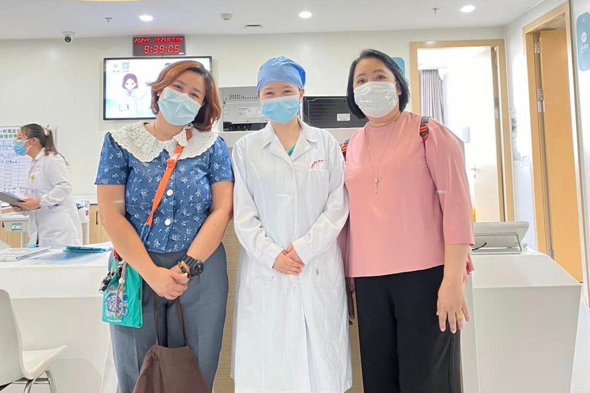 Day 2 คณาจารย์ หลักสูตรพยาบาลศาสตรบัณฑิต หลักสูตรนานาชาติ เดินทางเยี่ยมชมแหล่งฝึกทางการพยาบาล ณ โรงพยาบาล “The First Affiliated Hospital of Kunming Medical University” Day 2 คณาจารย์ หลักสูตรพยาบาลศาสตรบัณฑิต หลักสูตรนานาชาติ เดินทางเยี่ยมชมแหล่งฝึกทางการพยาบาล ณ โรงพยาบาล “The First Affiliated Hospital of Kunming Medical University”