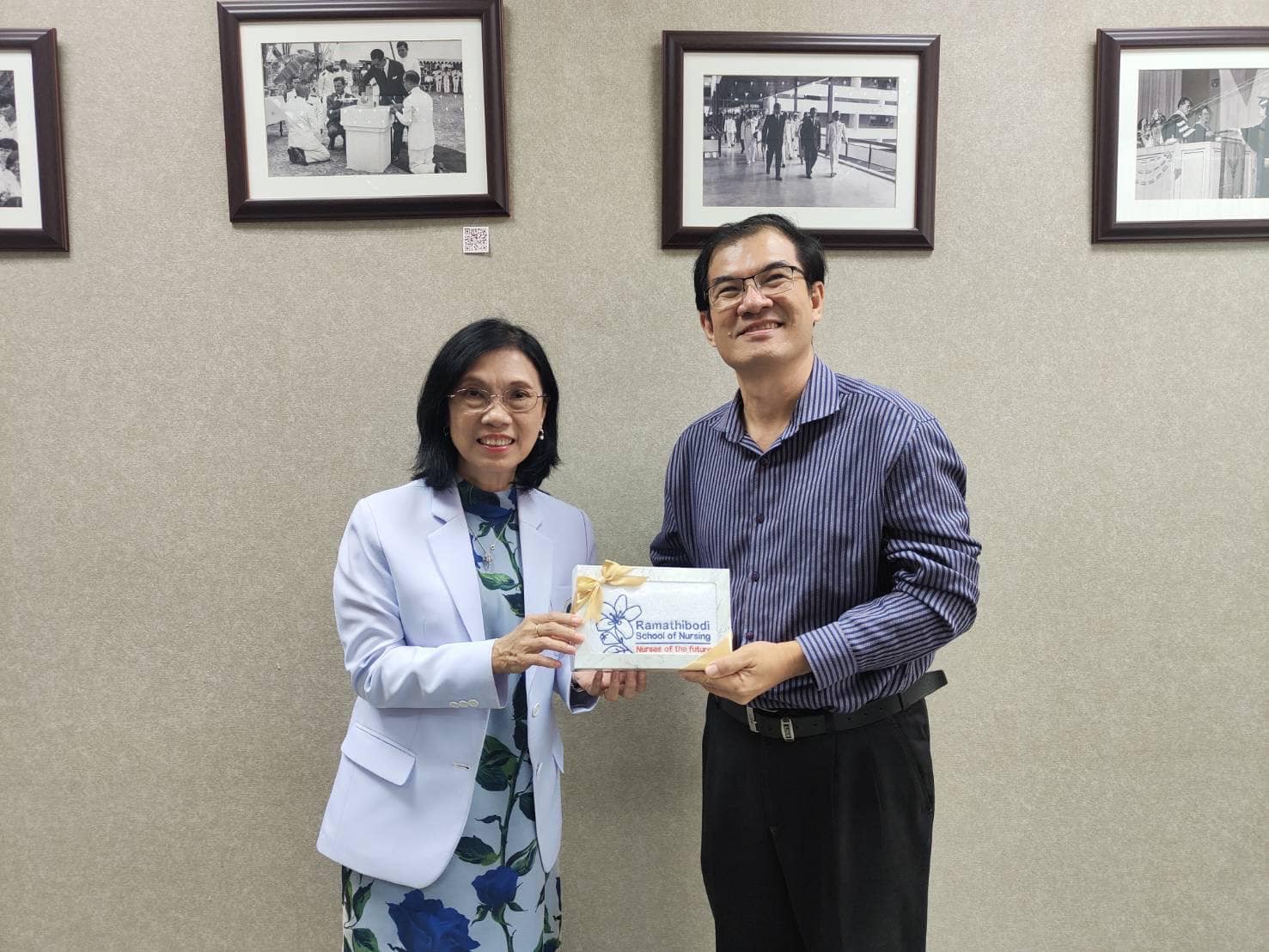 คณะผู้บริหารโรงเรียนพยาบาลรามาธิบดี เข้าร่วมเจราจาความร่วมมือด้านการศึกษาของหลักสูตรระดับบัณฑิตศึกษา คณะผู้บริหารโรงเรียนพยาบาลรามาธิบดี เข้าร่วมเจราจาความร่วมมือด้านการศึกษาของหลักสูตรระดับบัณฑิตศึกษา