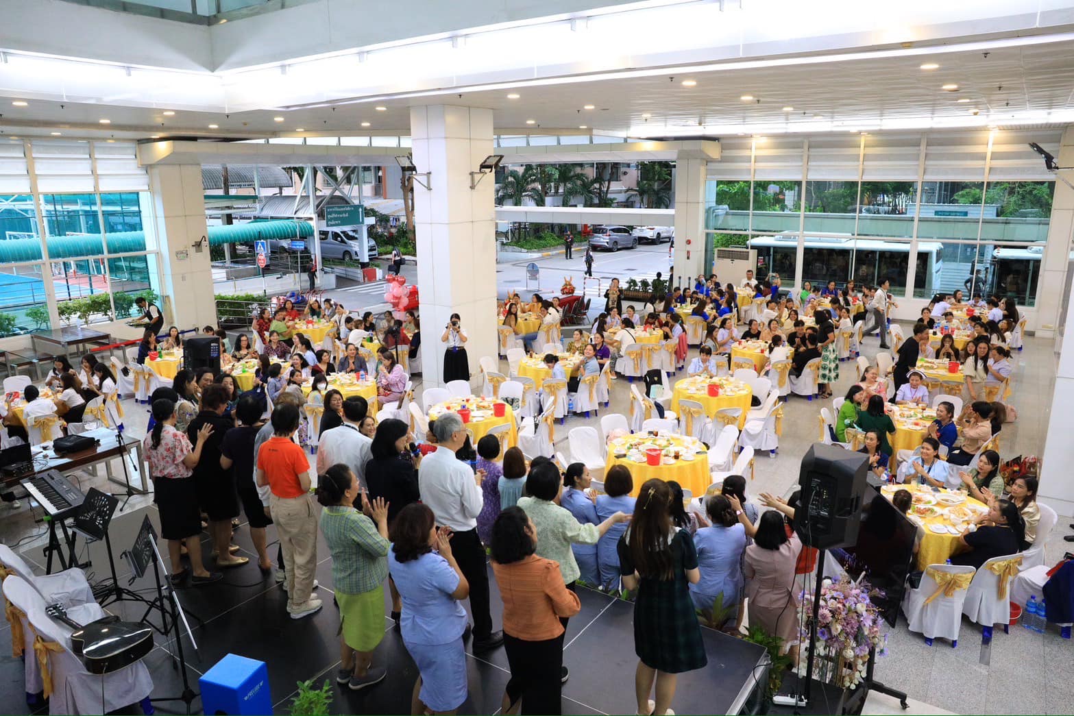 งานแสดงความยินดี แก่นักศึกษาพยาบาลรามาธิบดี รุ่นที่ 51 งานแสดงความยินดี แก่นักศึกษาพยาบาลรามาธิบดี รุ่นที่ 51