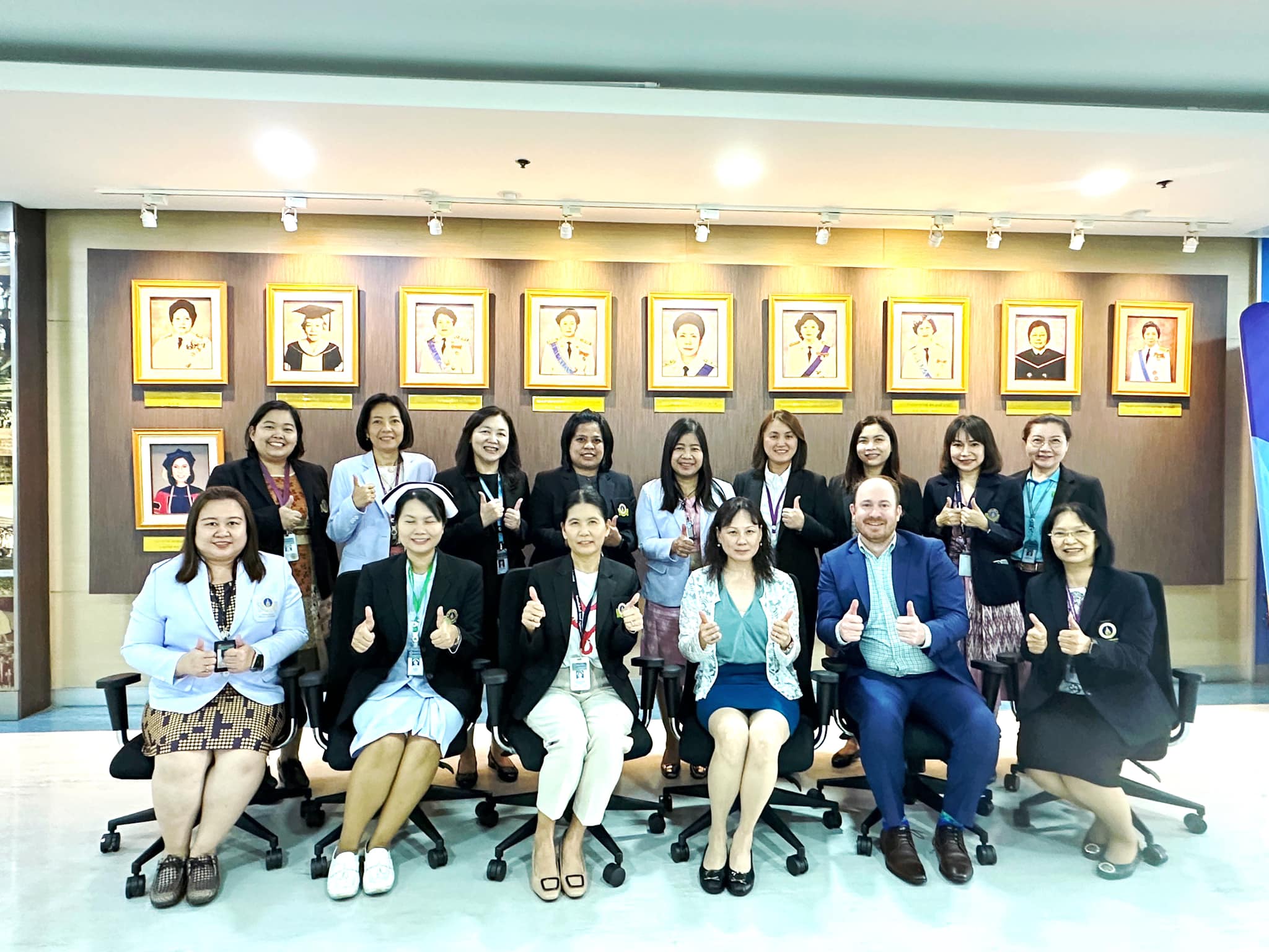 คณะผู้บริหาร โรงเรียนพยาบาลรามาธิบดี คณะแพทยศาสตร์โรงพยาบาลรามาธิบดี มหาวิทยาลัยมหิดล ให้การต้อนรับ คณะผู้บริหารจาก The University of California, San Francisco ประเทศสหรัฐอเมริกา คณะผู้บริหาร โรงเรียนพยาบาลรามาธิบดี คณะแพทยศาสตร์โรงพยาบาลรามาธิบดี มหาวิทยาลัยมหิดล ให้การต้อนรับ คณะผู้บริหารจาก The University of California, San Francisco ประเทศสหรัฐอเมริกา
