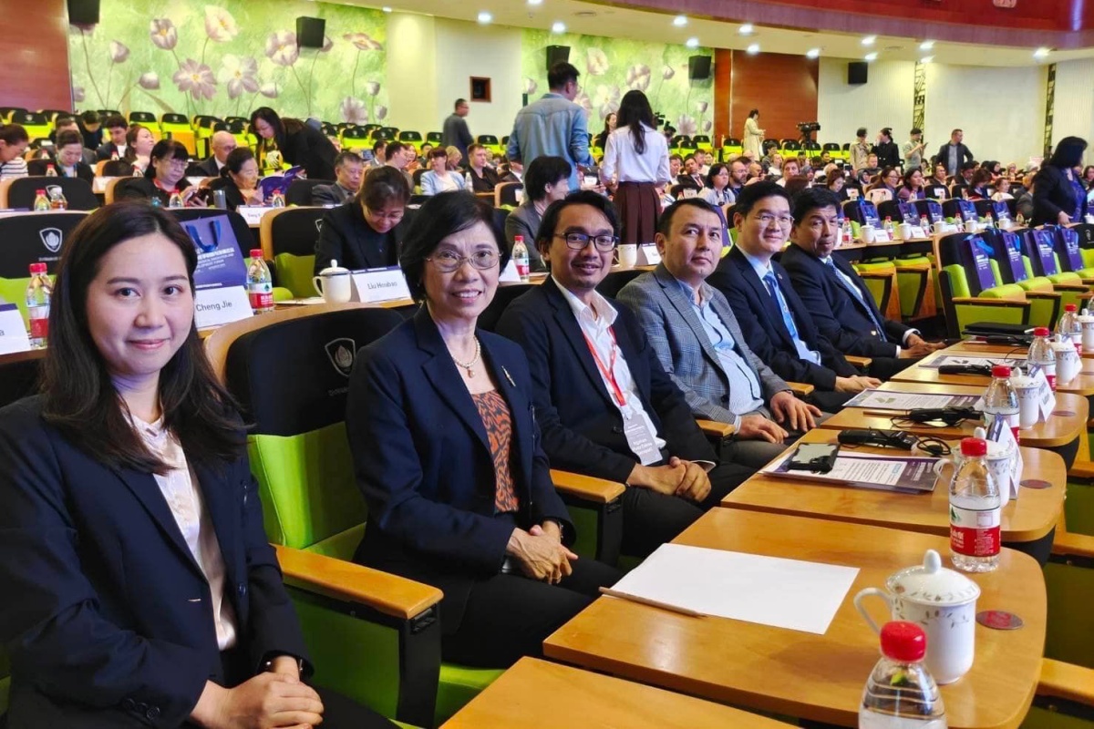 ผู้บริหาร โรงเรียนพยาบาลรามาธิบดี คณะแพทยศาสตร์โรงพยาบาลรามาธิบดี มหาวิทยาลัยมหิดล เข้าร่วมงาน “Asia Medical Week 2024” และได้รับเชิญเป็นวิทยากร ณ โรงพยาบาลจงซาน มหาวิทยาลัยฟู่ตั้น นครเซี่ยงไฮ้ สาธารณรัฐประชาชนจีน ผู้บริหาร โรงเรียนพยาบาลรามาธิบดี คณะแพทยศาสตร์โรงพยาบาลรามาธิบดี มหาวิทยาลัยมหิดล เข้าร่วมงาน “Asia Medical Week 2024” และได้รับเชิญเป็นวิทยากร ณ โรงพยาบาลจงซาน มหาวิทยาลัยฟู่ตั้น นครเซี่ยงไฮ้ สาธารณรัฐประชาชนจีน