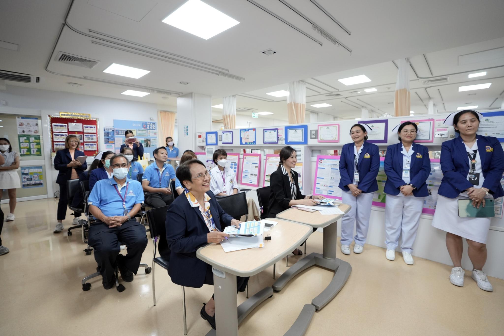 การเยี่ยมสำรวจประเมินต่ออายุการรับรองเฉพาะโรค “การดูแลผู้ป่วยมะเร็งปอด” การเยี่ยมสำรวจประเมินต่ออายุการรับรองเฉพาะโรค “การดูแลผู้ป่วยมะเร็งปอด”