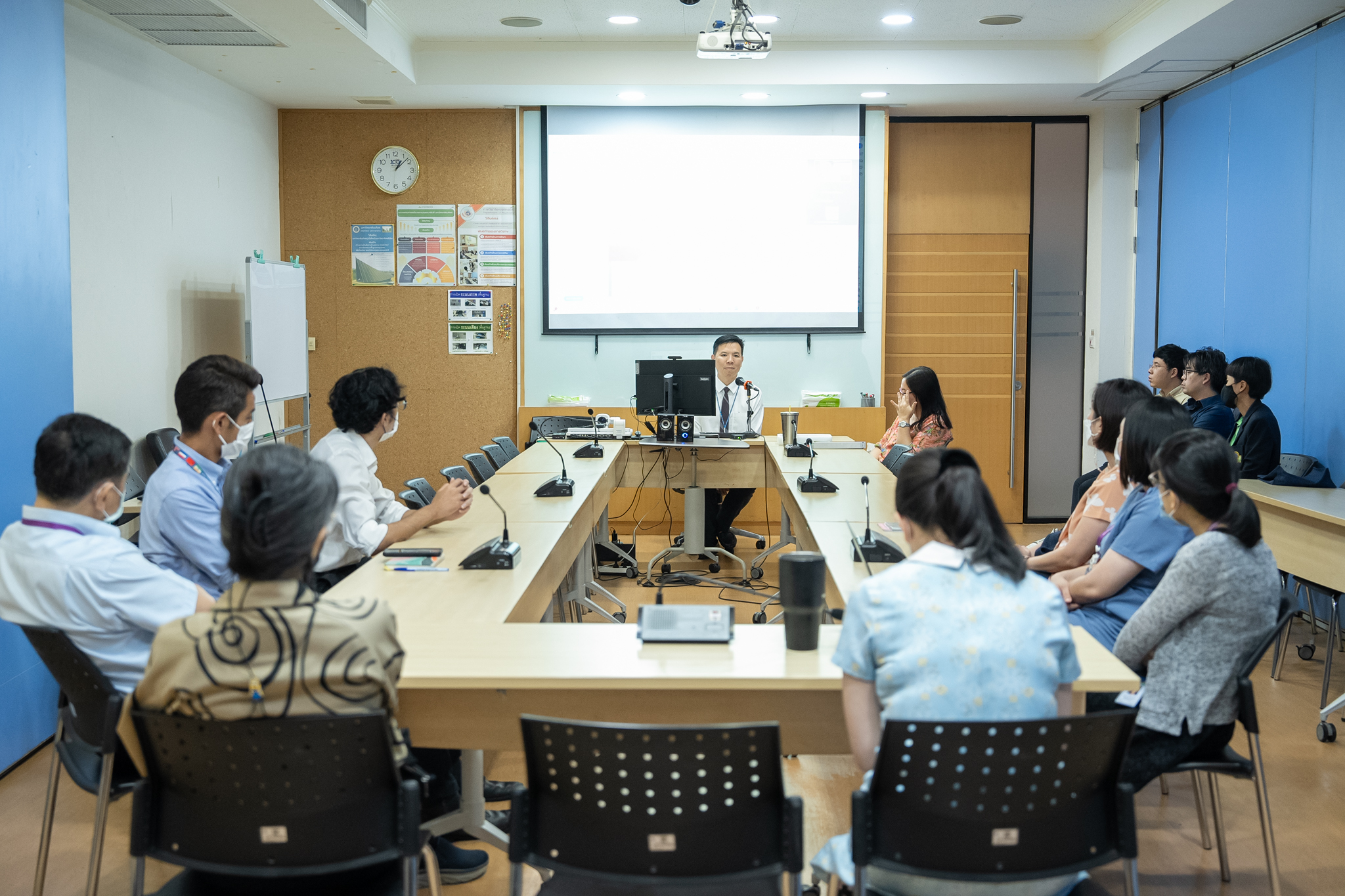 ประชุม “องค์กรแพทย์สัญจร” เยี่ยมสมาชิกองค์กรแพทย์ ประชุม “องค์กรแพทย์สัญจร” เยี่ยมสมาชิกองค์กรแพทย์